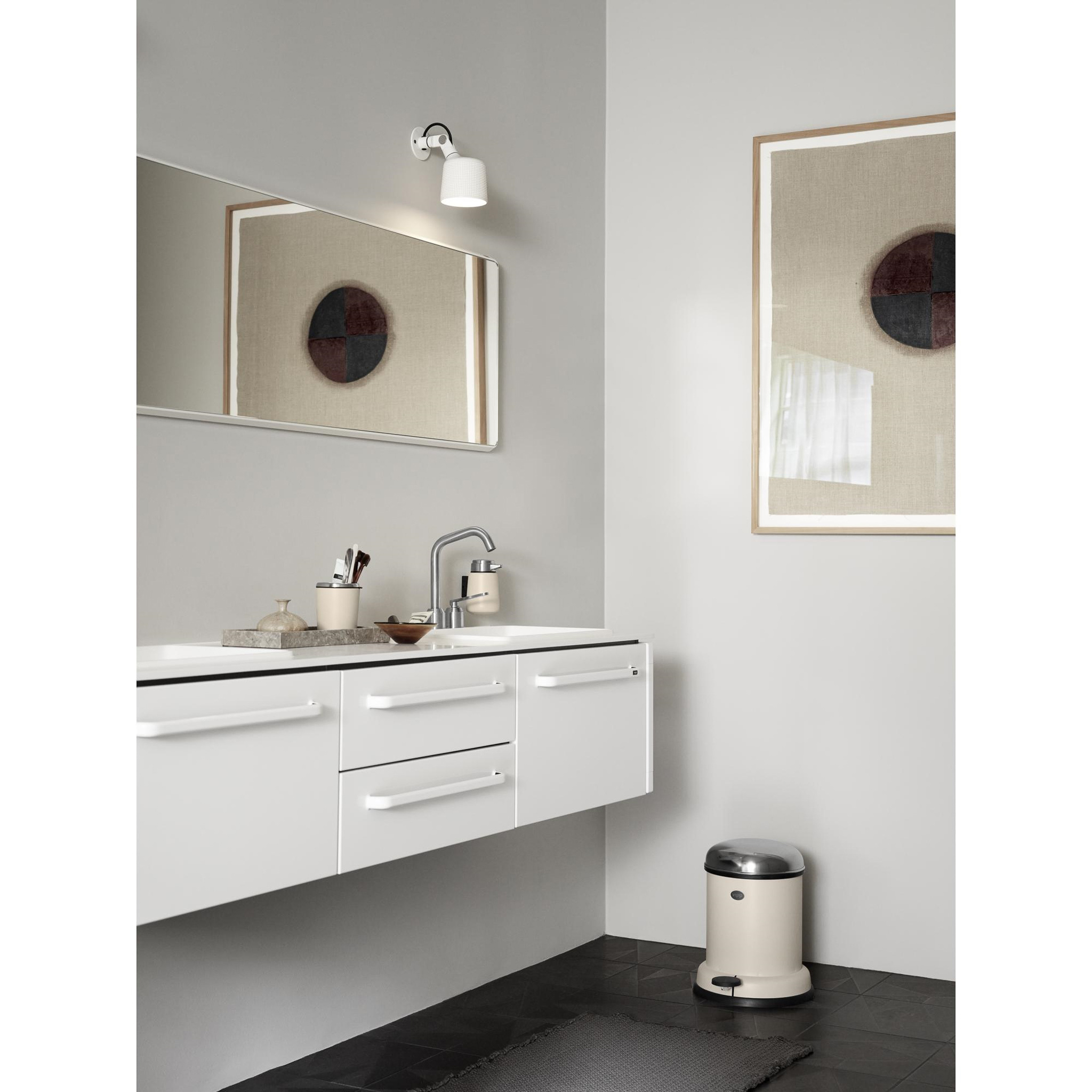 VIPP 9 // DISPENSER WALL - SEIFENSPENDER WANDMONTIERT | BEIGE