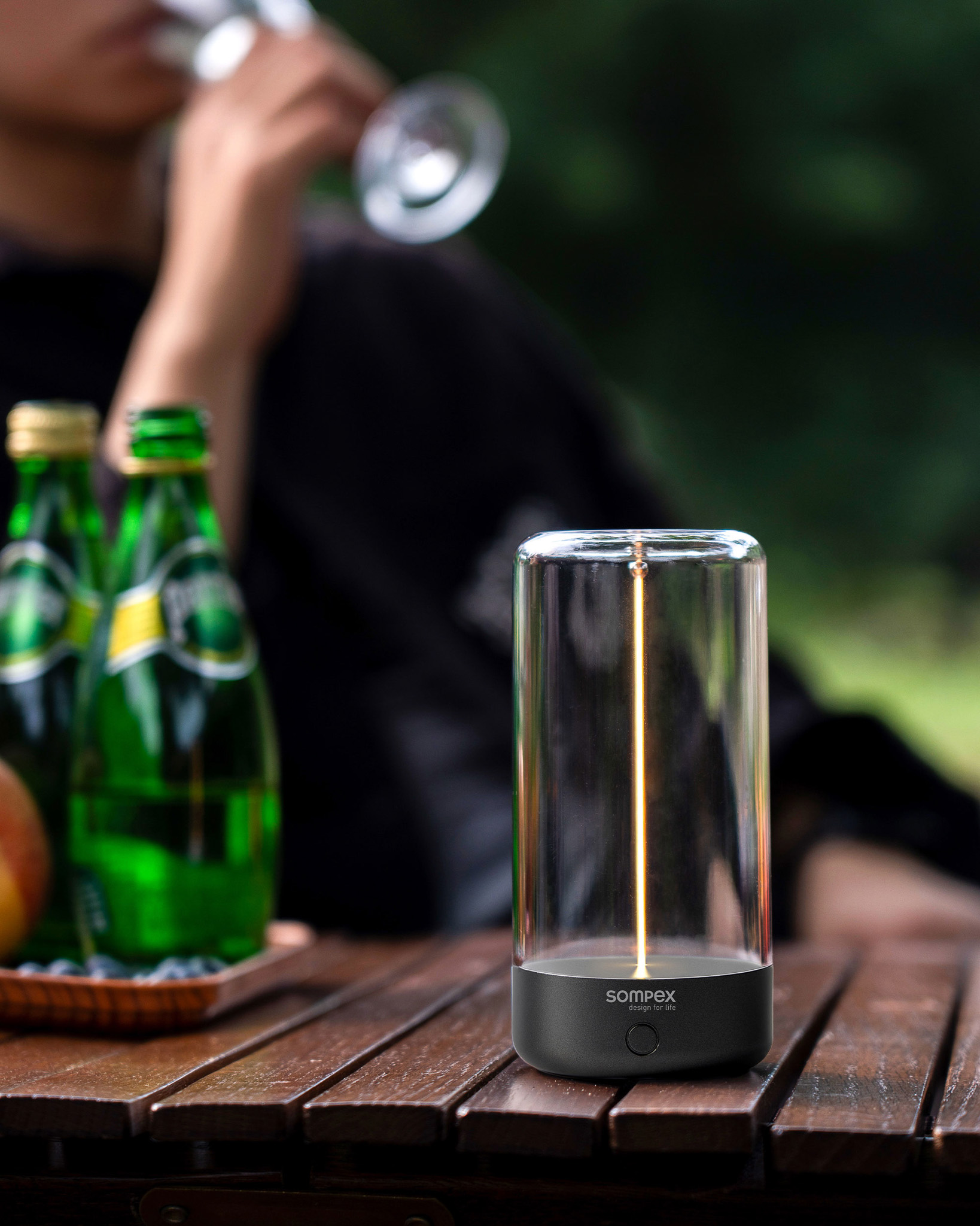 SOMPEX // PULSE - BATTERY-POWERED TABLE LAMP | APRICOT