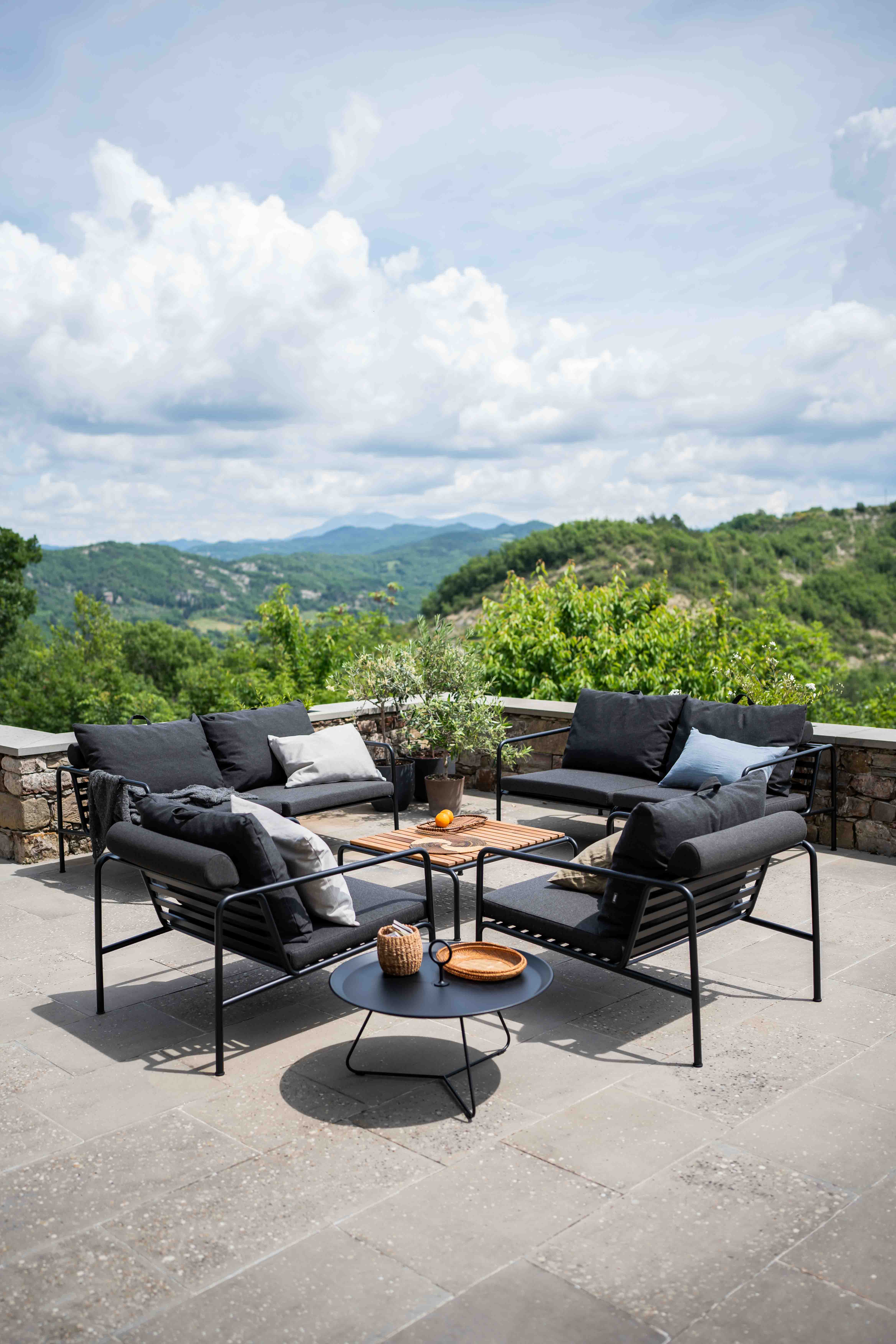 Houe // AVON 2-seater - Outdoor sofa, muted white frame, dark gray cushions