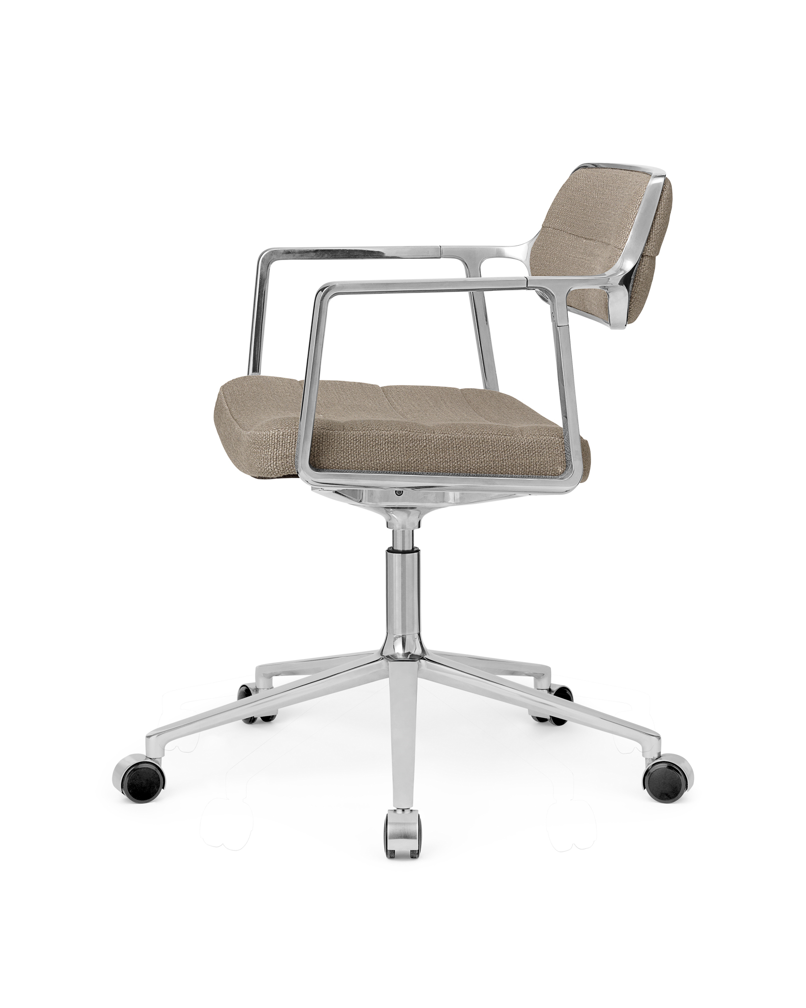 VIPP 453 // SWIVEL CHAIR WITH CASTORS - POL. FRAME, TEXTIL SAND