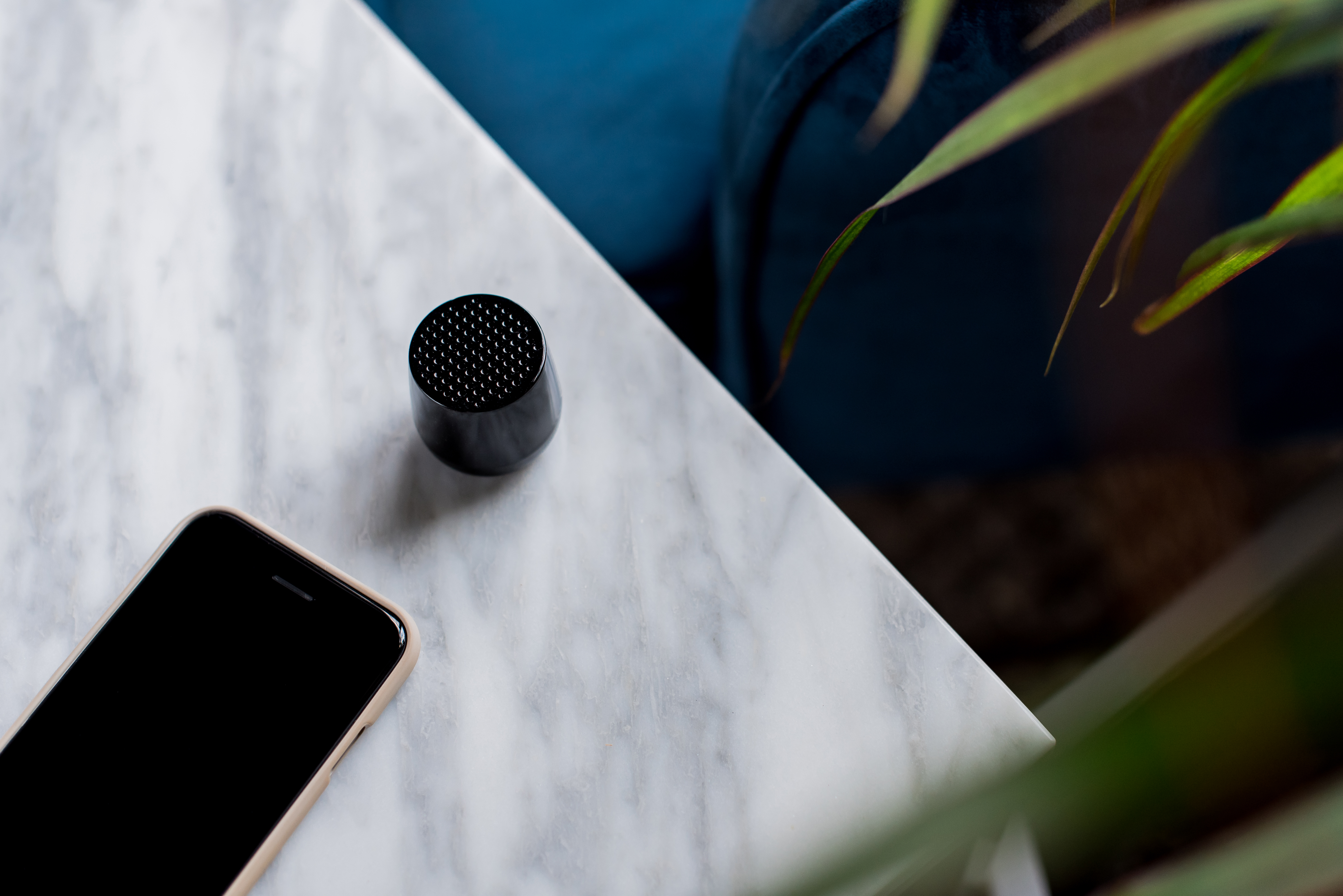 LEXON DESIGN // MINO+ - BLUETOOTH SPEAKER | BLACK