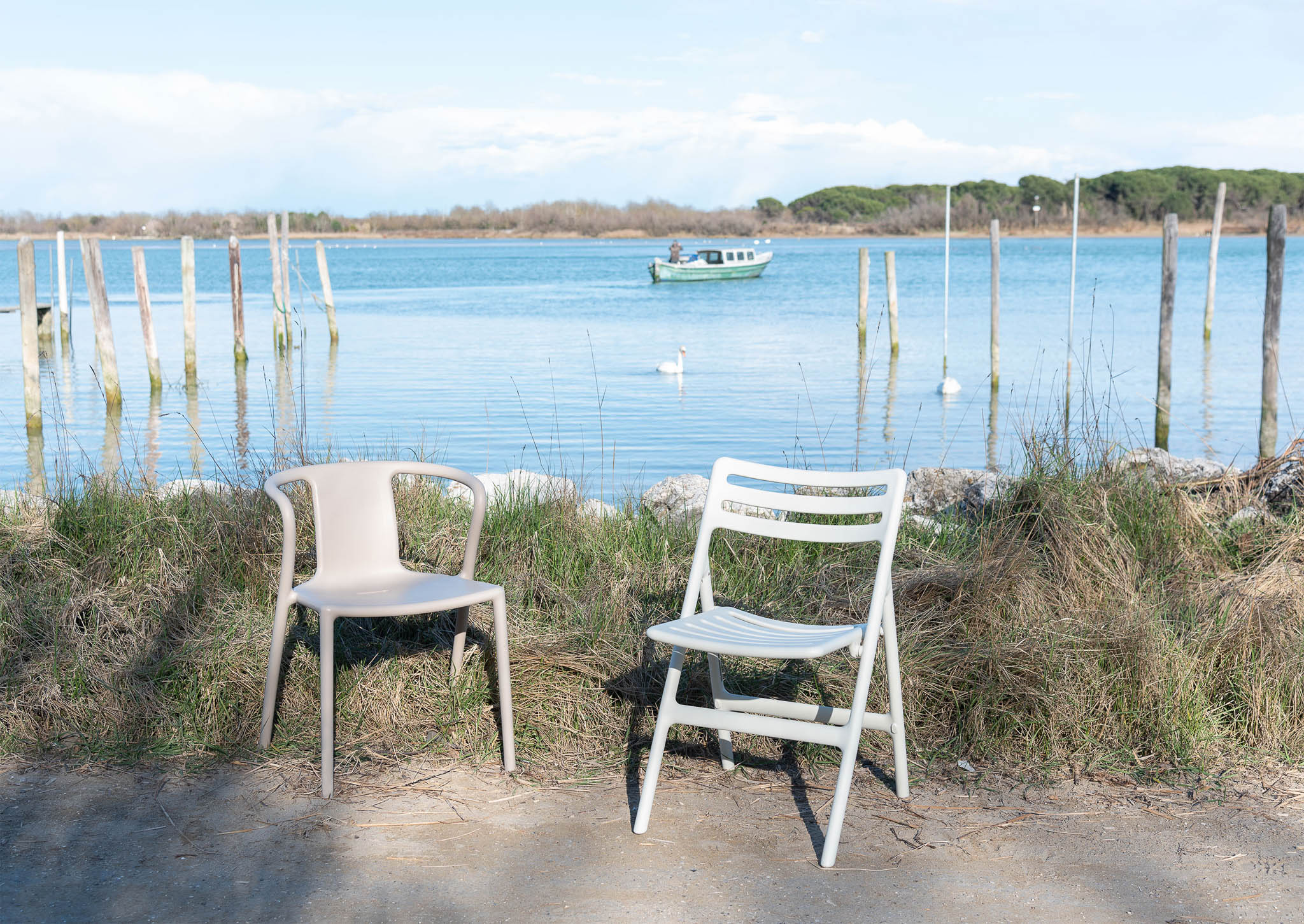 MAGIS // AIR - CHAIR | WITH ARMRESTS | WHITE