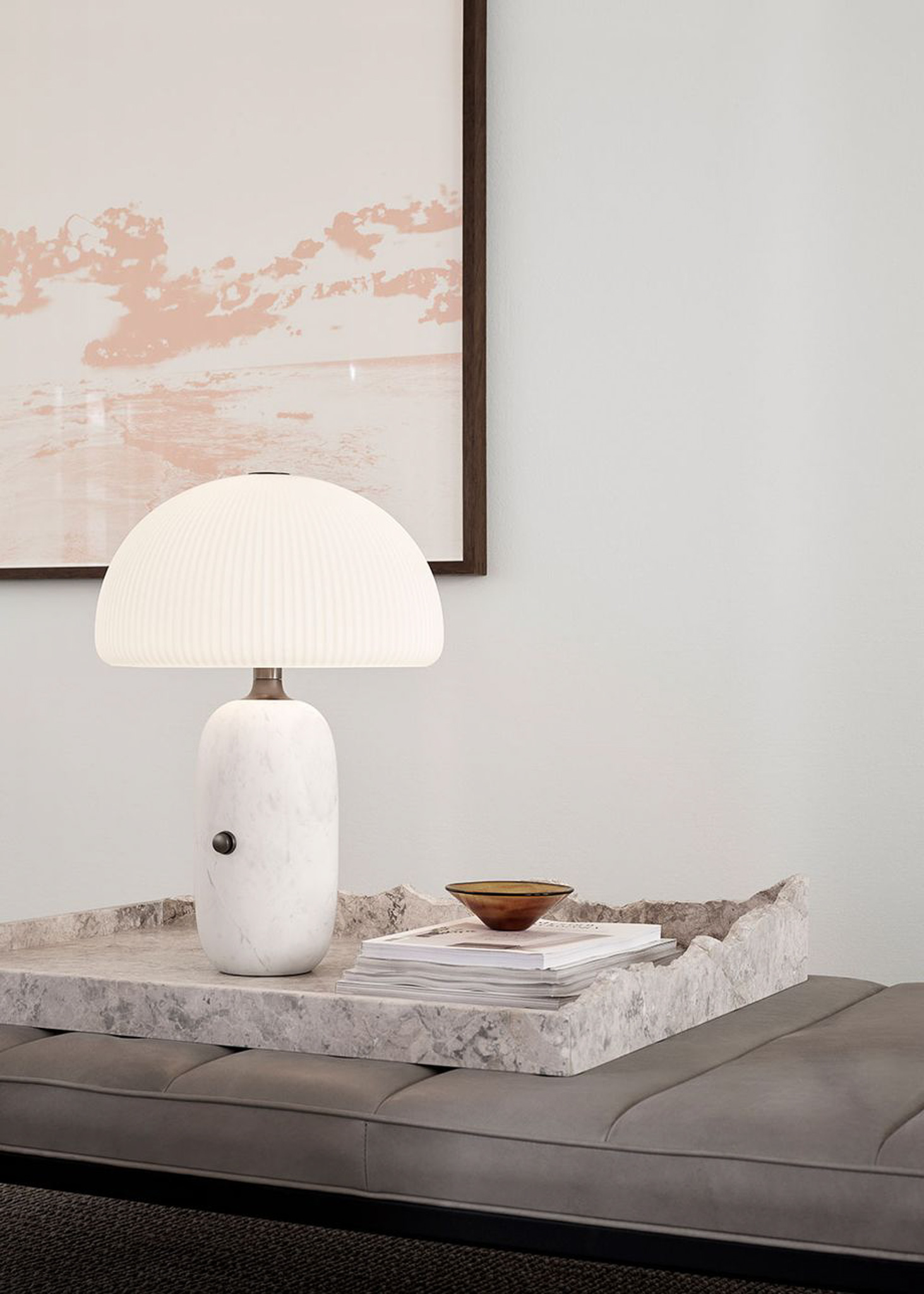 VIPP 592 // SCULPTURE TABLE LAMP | WHITE