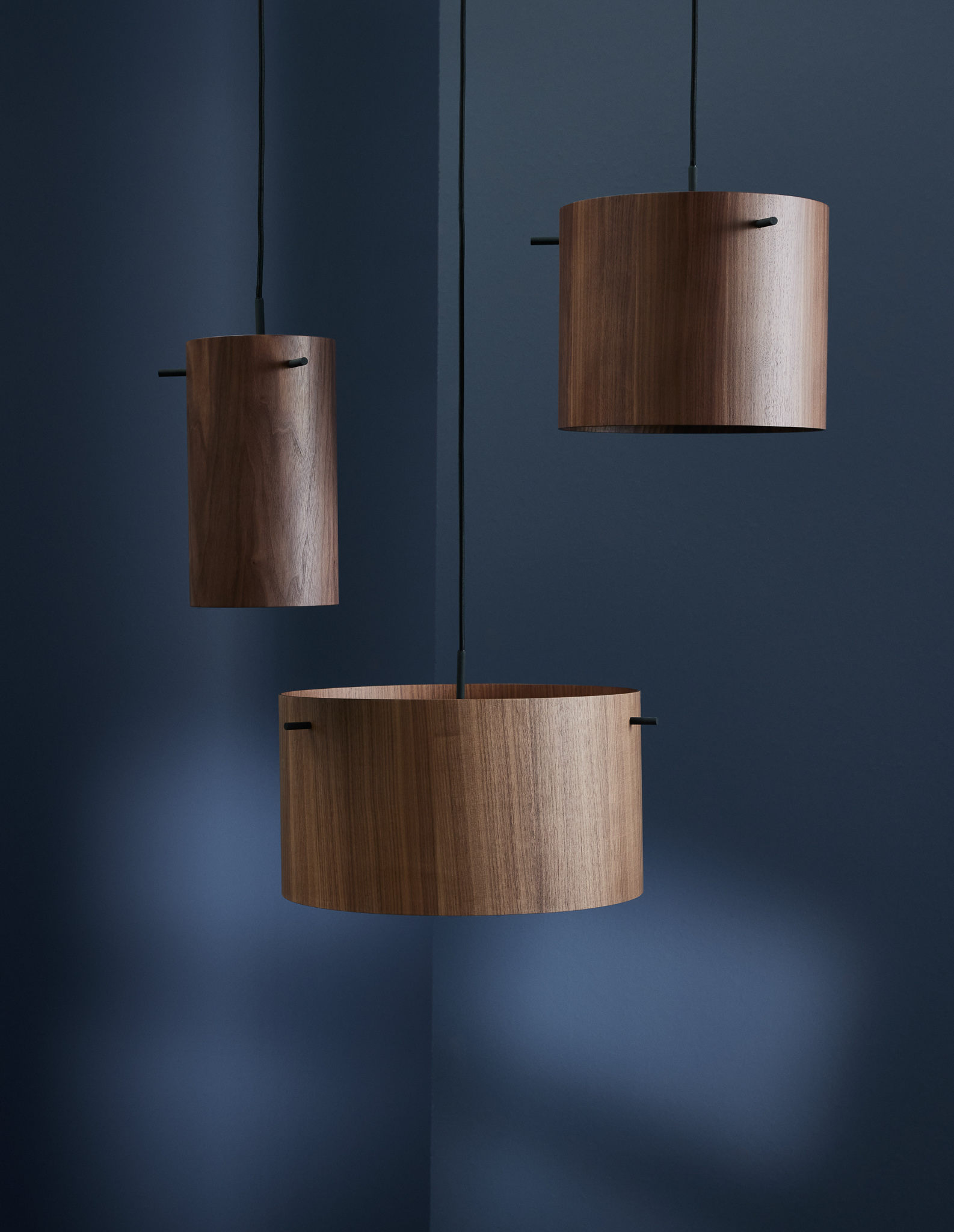 FRANDSEN // FM 1954 PENDANT Ø28 EU - PENDELLEUCHTE | WALNUT