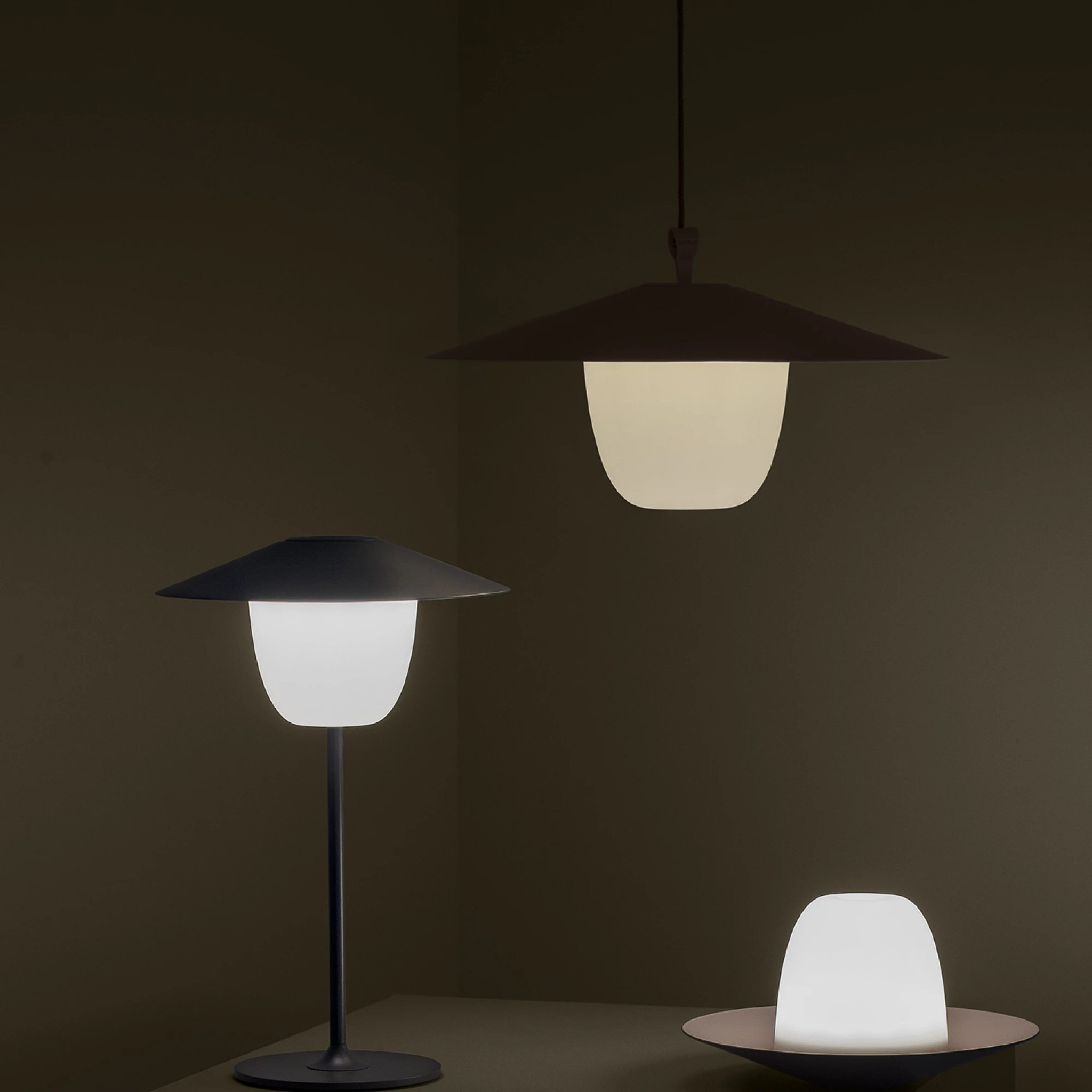 BLOMUS // ANI LAMP LARGE - MOBILE LED TABLE LAMP | MAGNET