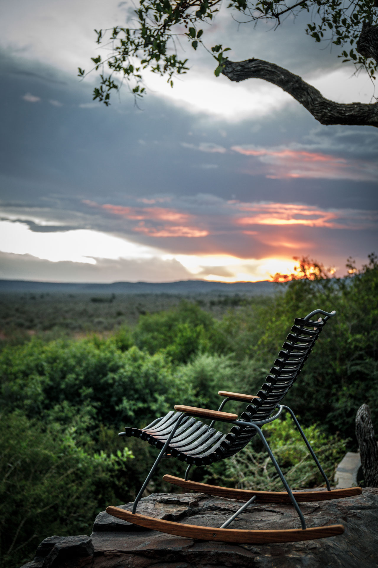 Houe // CLICK Rocking Chair - Outdoor Schaukelstuhl, Dark grey