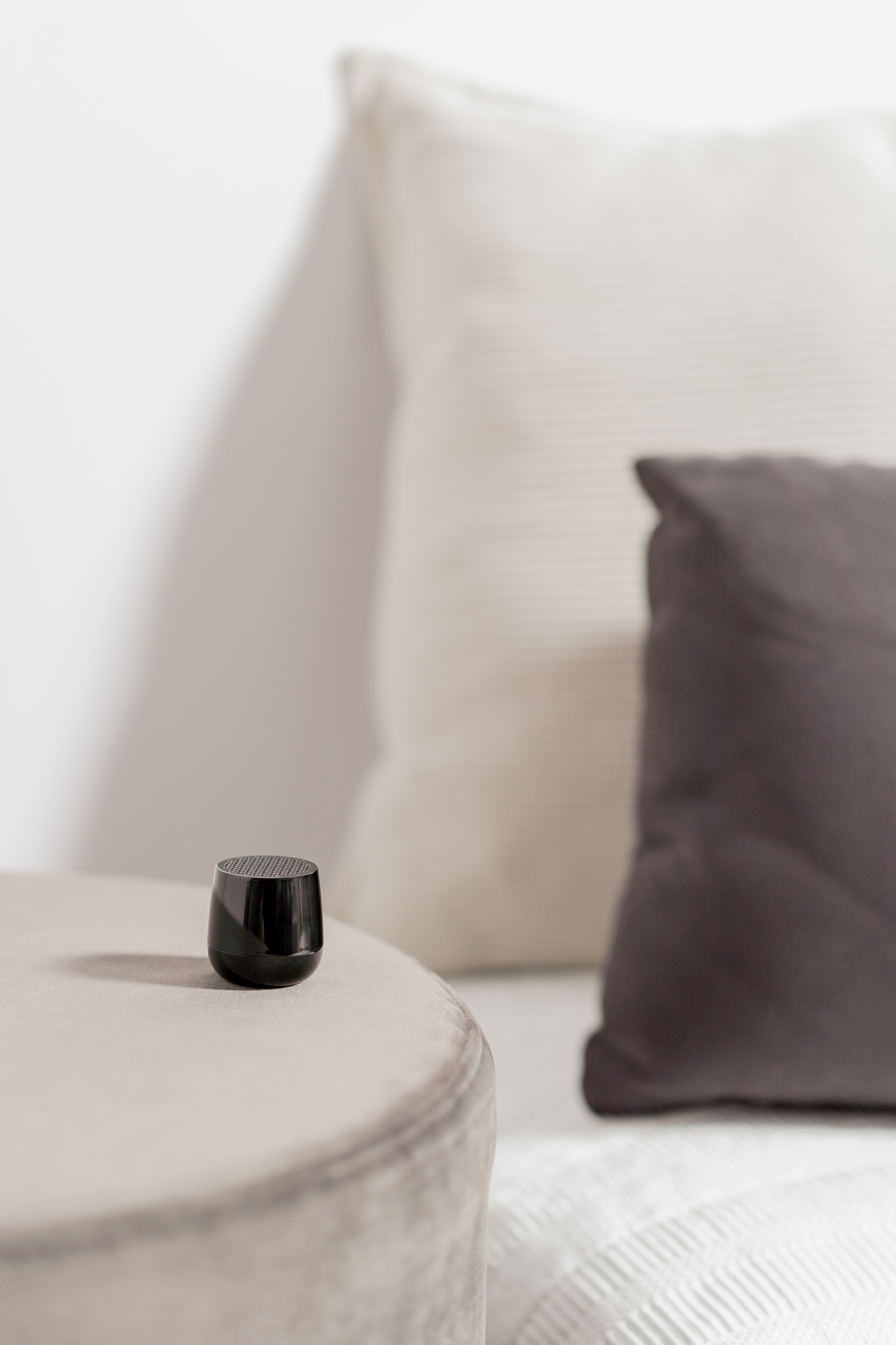 LEXON DESIGN // MINO+ - BLUETOOTH SPEAKER | BLACK