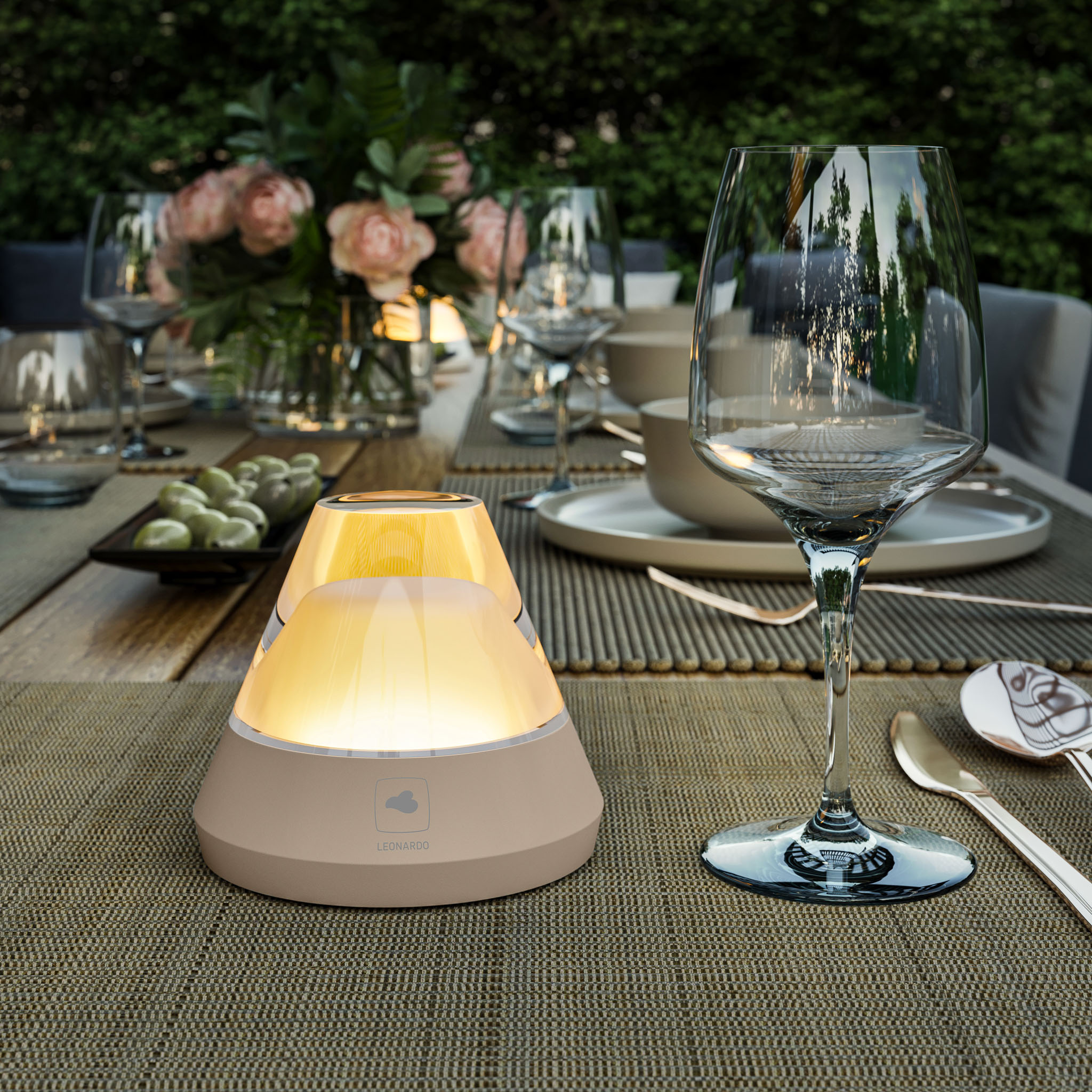 LEONARDO // SALERNO - BATTERY-POWERED TABLE LAMP | SAND