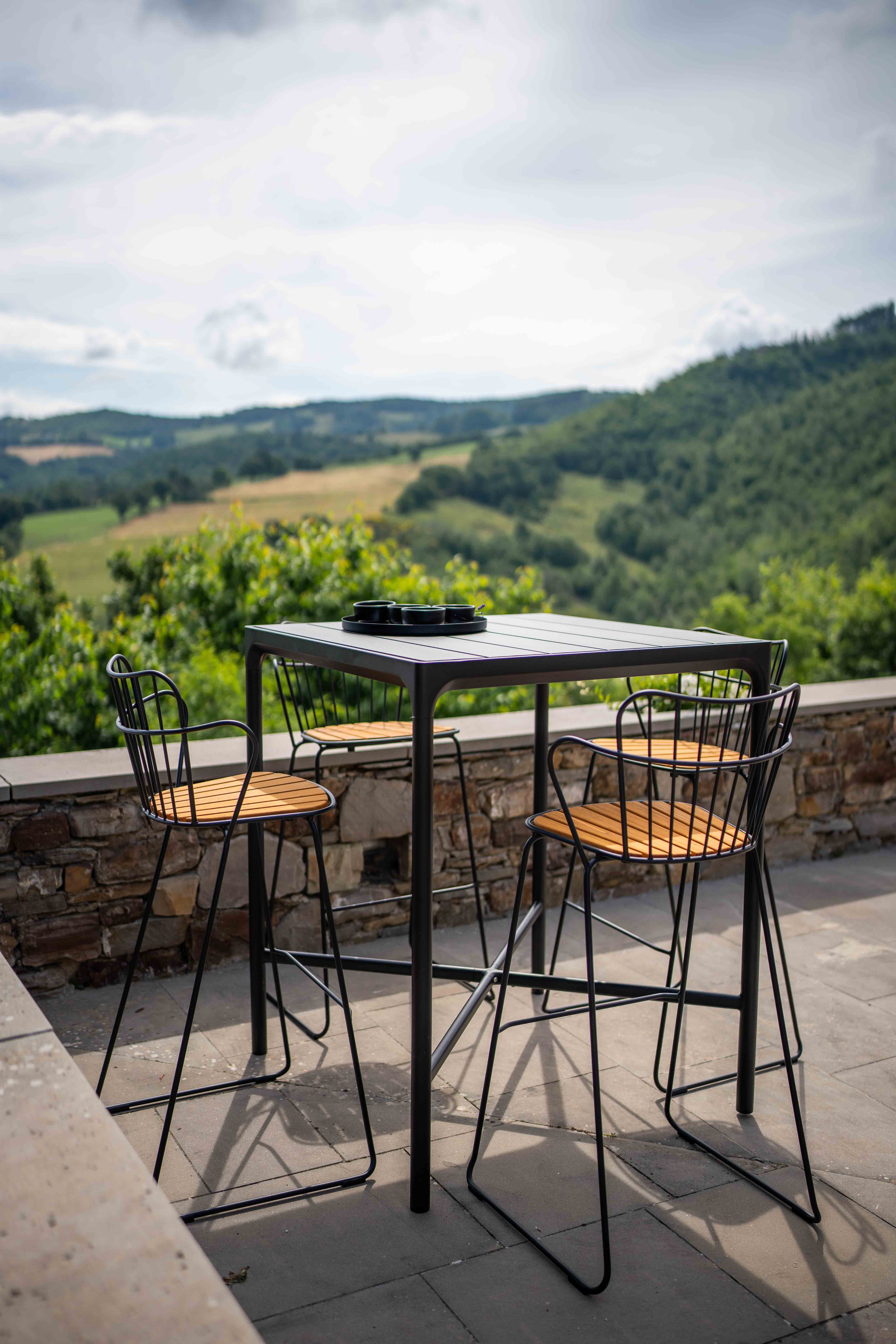 Houe // PAON Bar Chair - Color white, Pine green