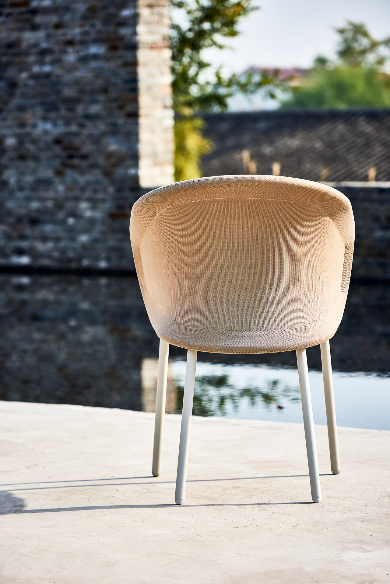 MINDO // MINDO 114 DINING CHAIR - LIGHT GREY | BEIGE