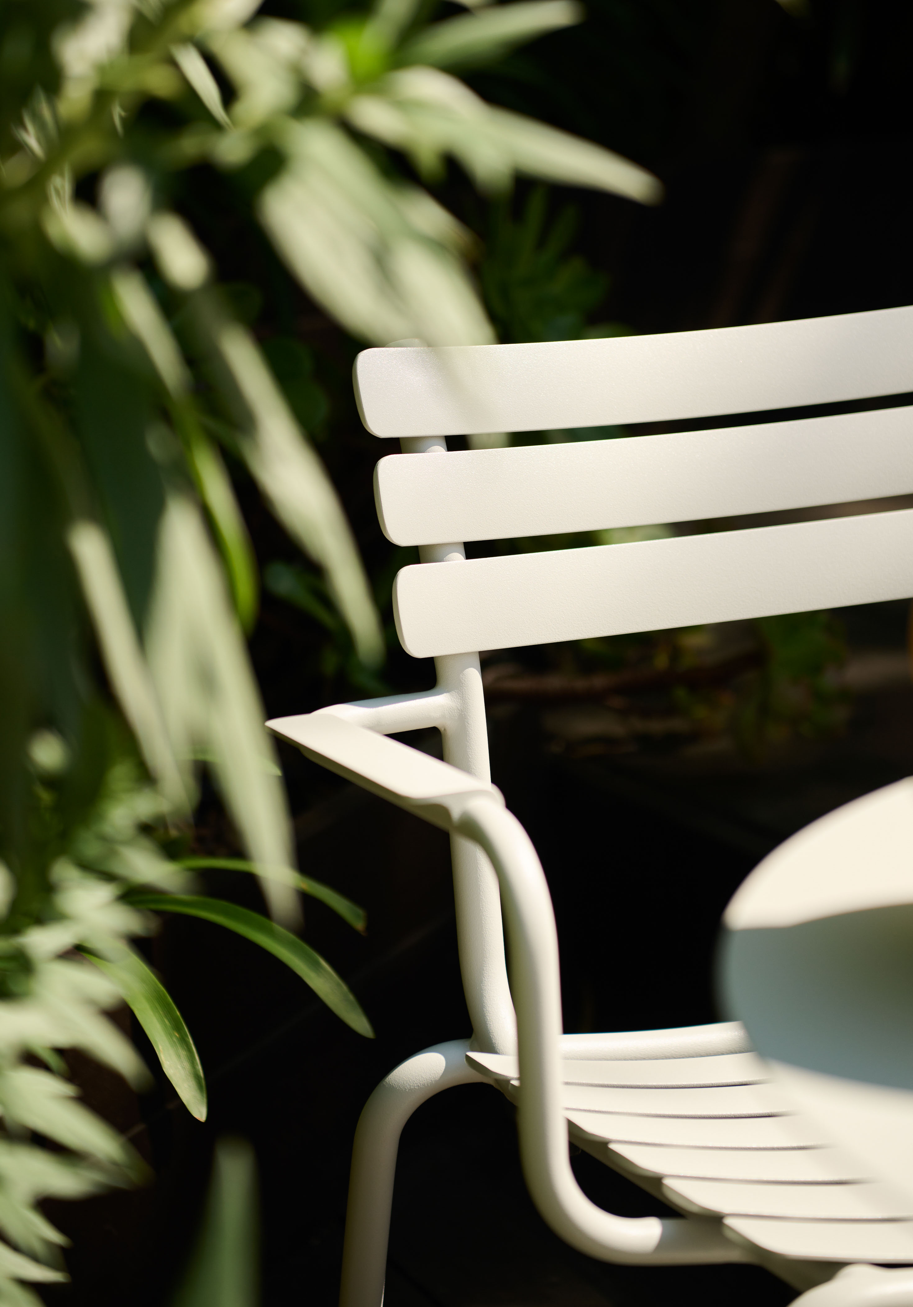 Houe // AVANTI Dining Chair - garden chair, muted white