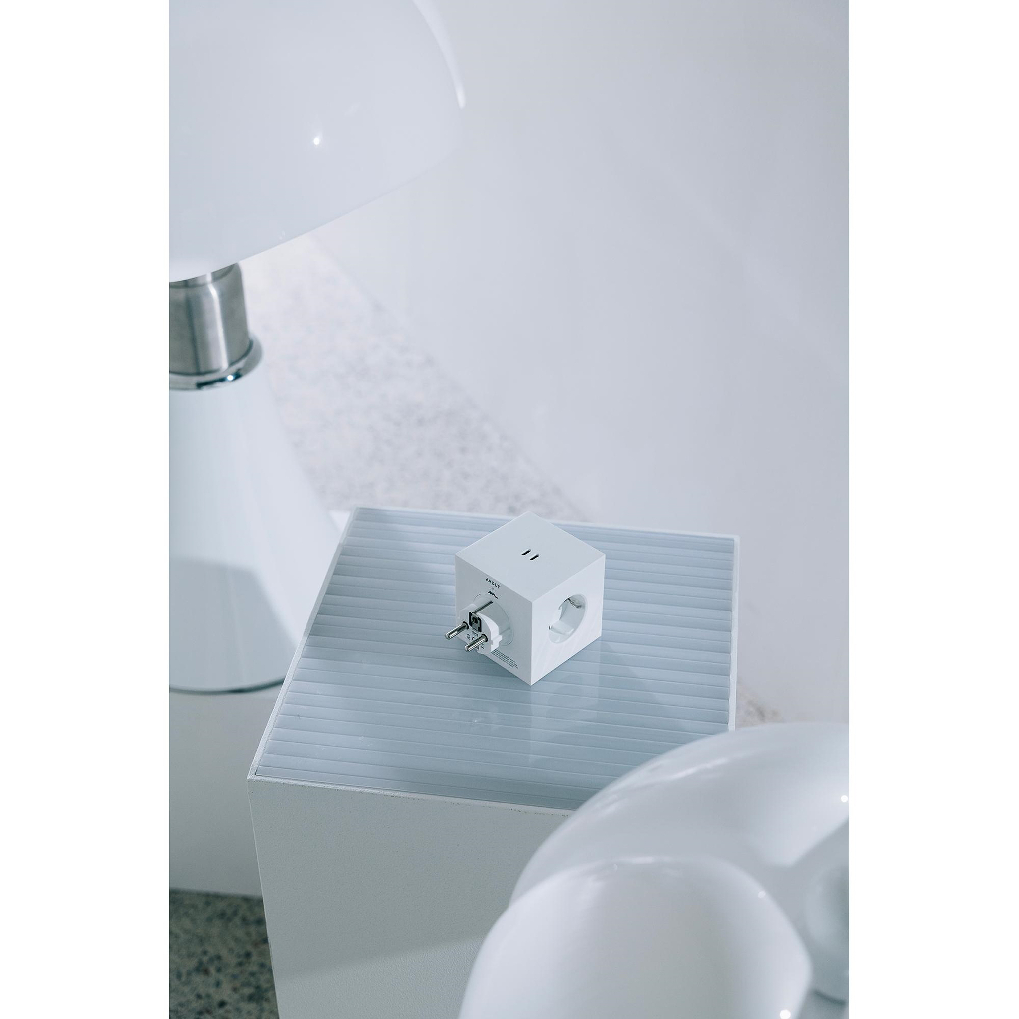 AVOLT // SQUARE 1 - STECKDOSENADAPTER USB-C WALLMOUNT | LIMITED EDITION XMARTINELLI OPAL WHITE