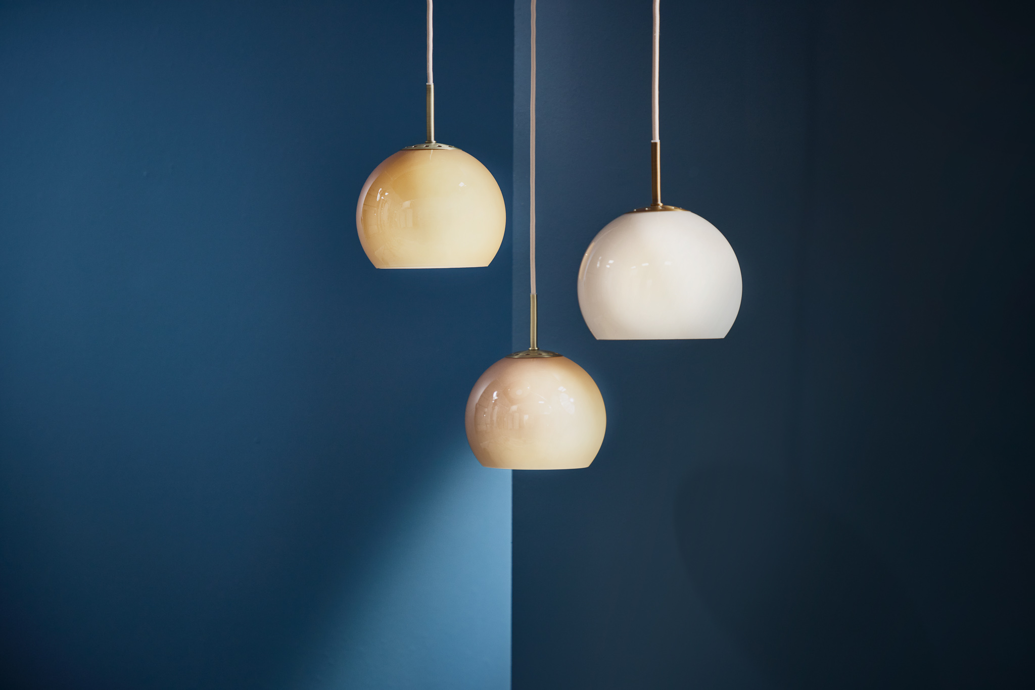 FRANDSEN // BALL GLASS PENDANT Ø18 EU - PENDELLEUCHTE | SAND GREY