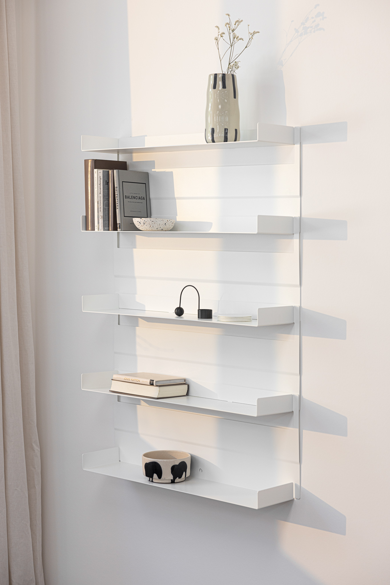 METALLBUDE // ARIS - WALL SHELF | WHITE - 5 SHELVES