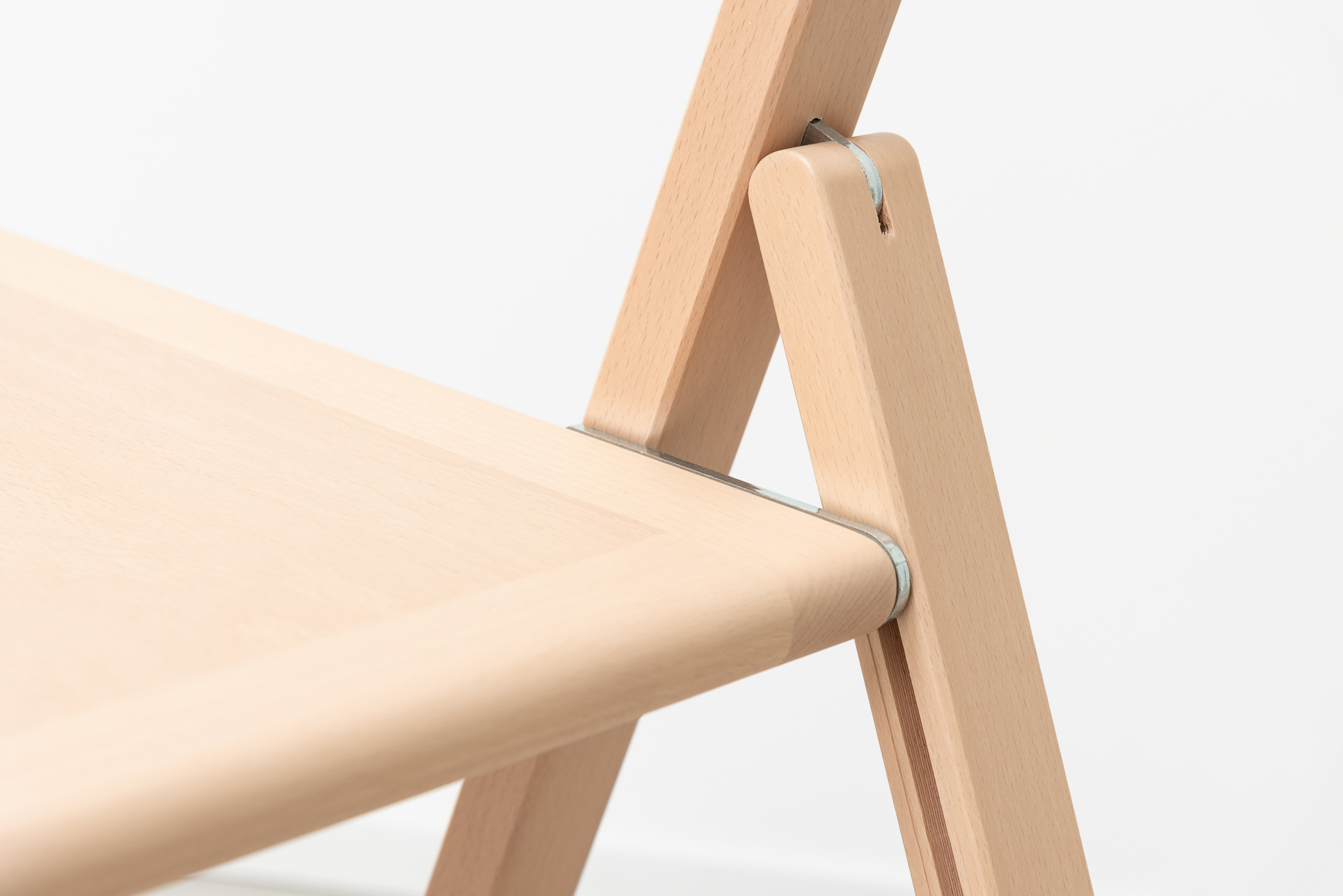 MAGIS // AVIVA - FOLDING CHAIR | NATURAL