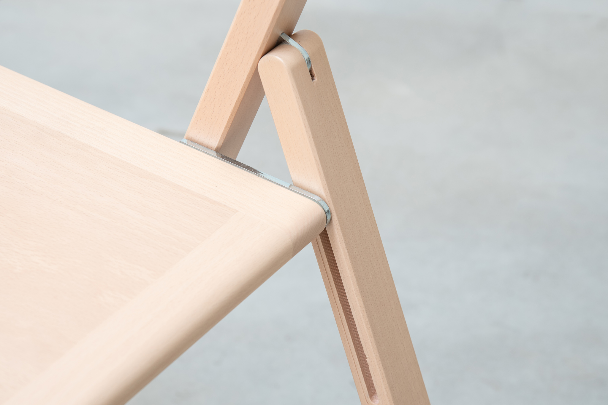 MAGIS // AVIVA - FOLDING CHAIR | NATURAL