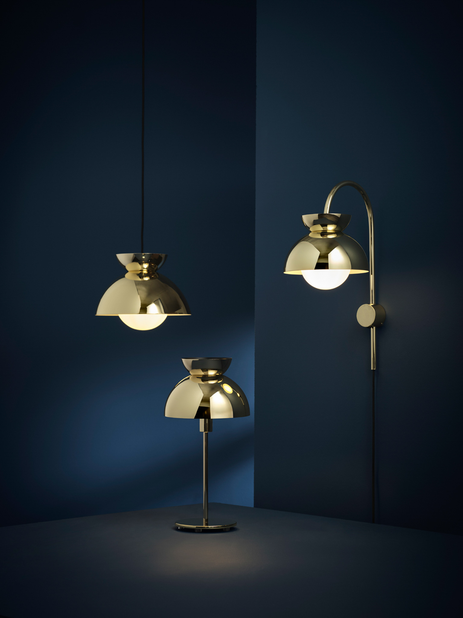 FRANDSEN // BUTTERFLY WALL LAMP EU - BRASS