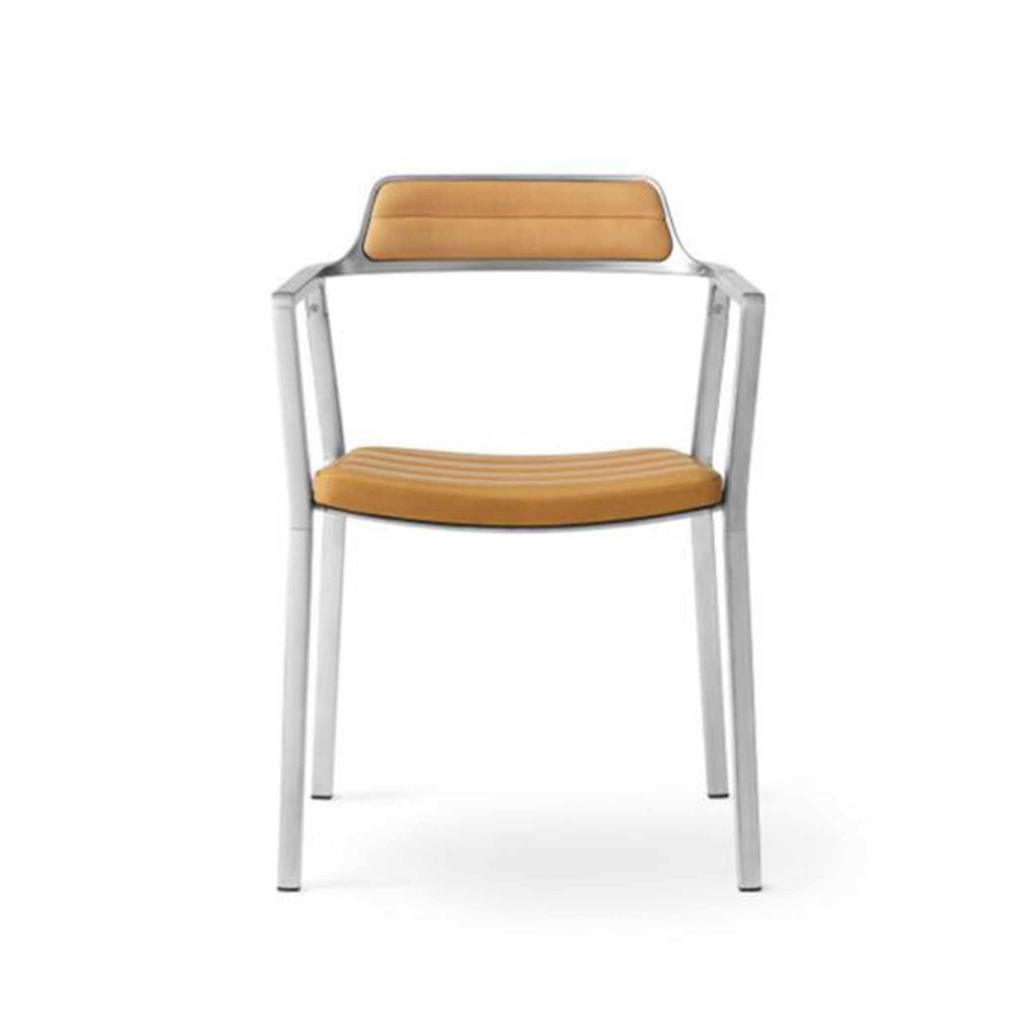 VIPP 451 // CHAIR - POL. FRAME, LEATHER SAND