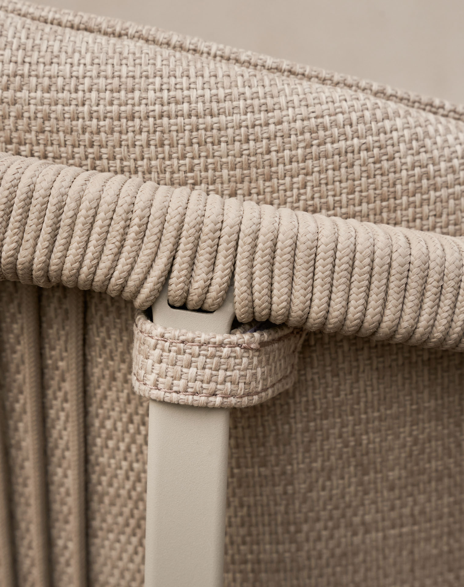Vipp 710 // LAGRASSE Chair - Gartenstuhl, dune sand