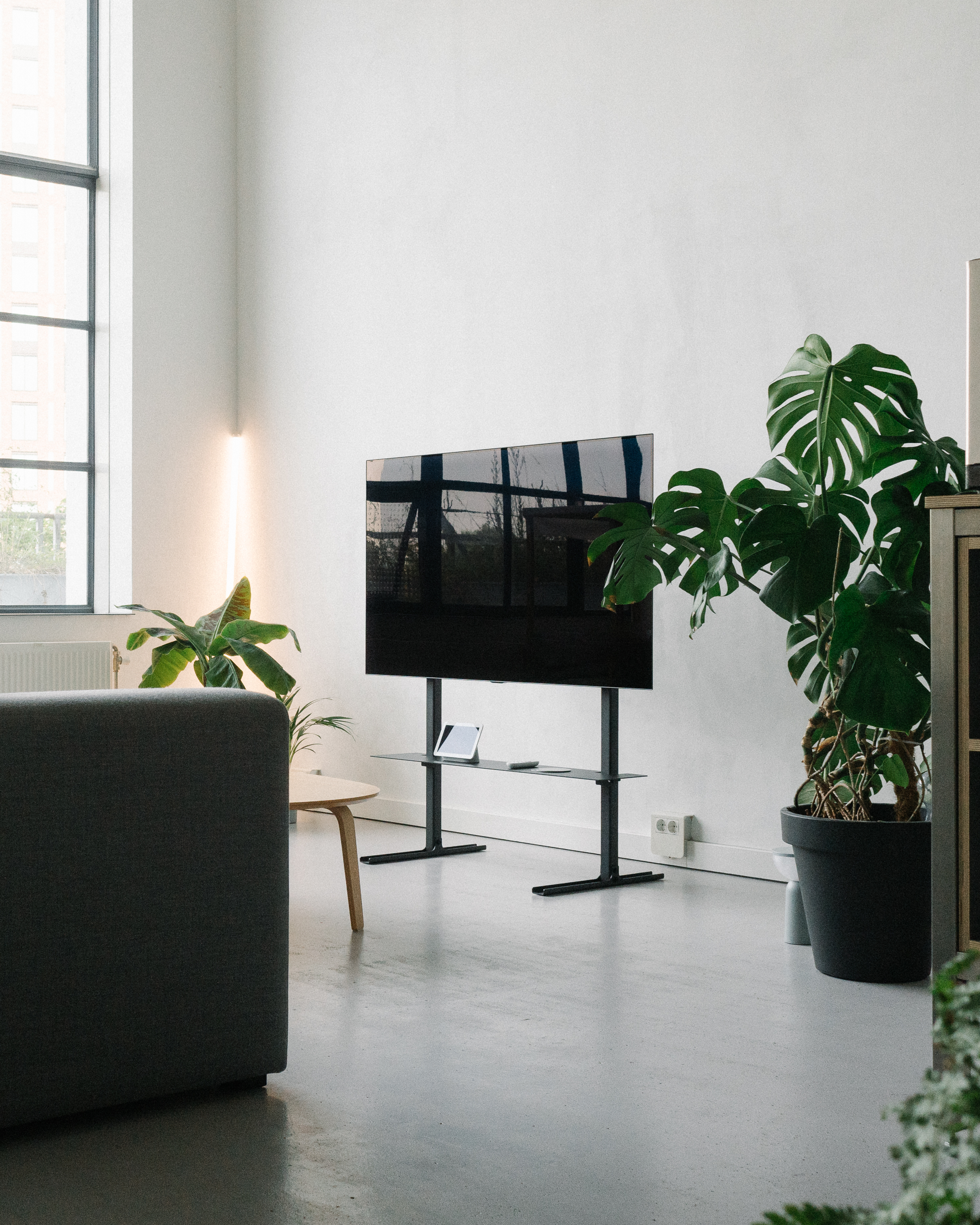 PEDESTAL // STRAIGHT TALL - TV STAND | CHARCOAL