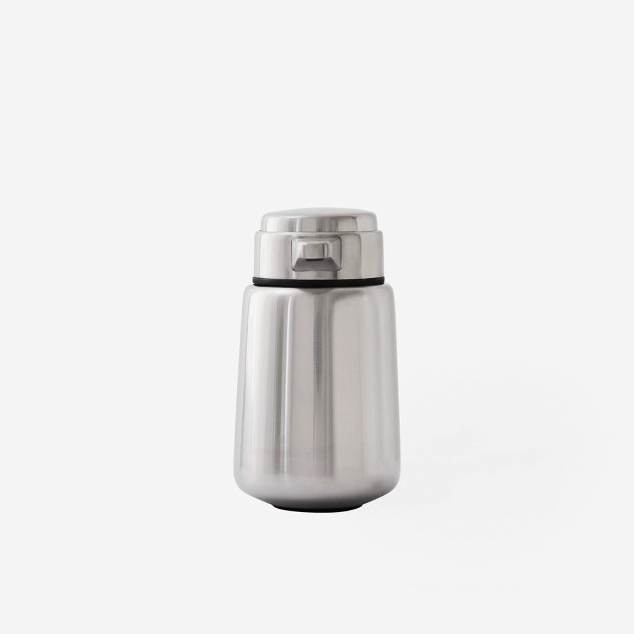 VIPP 9 // DISPENSER | STAINLESS STEEL