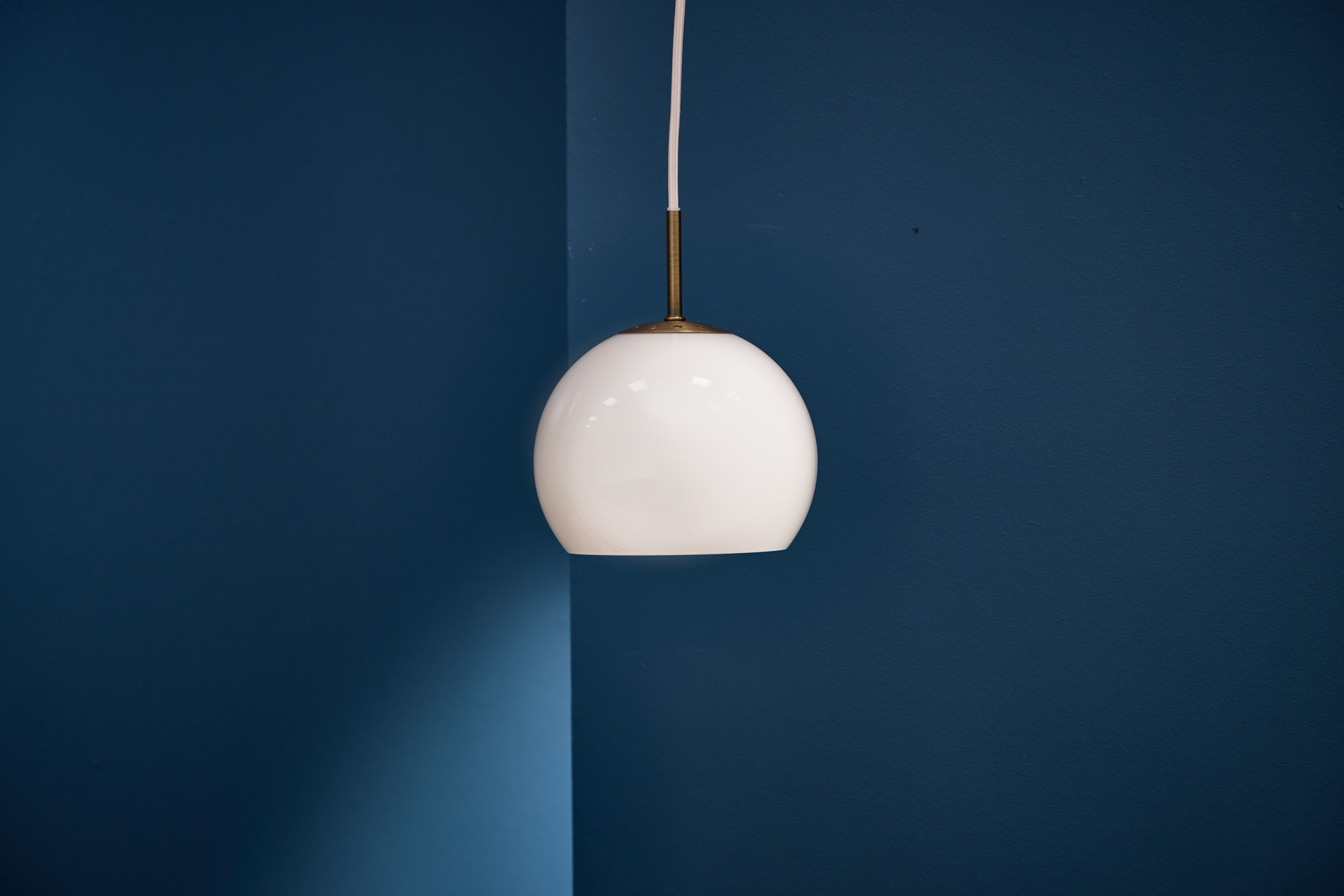 FRANDSEN // BALL GLASS PENDANT Ø18 EU - PENDELLEUCHTE | SAND GREY