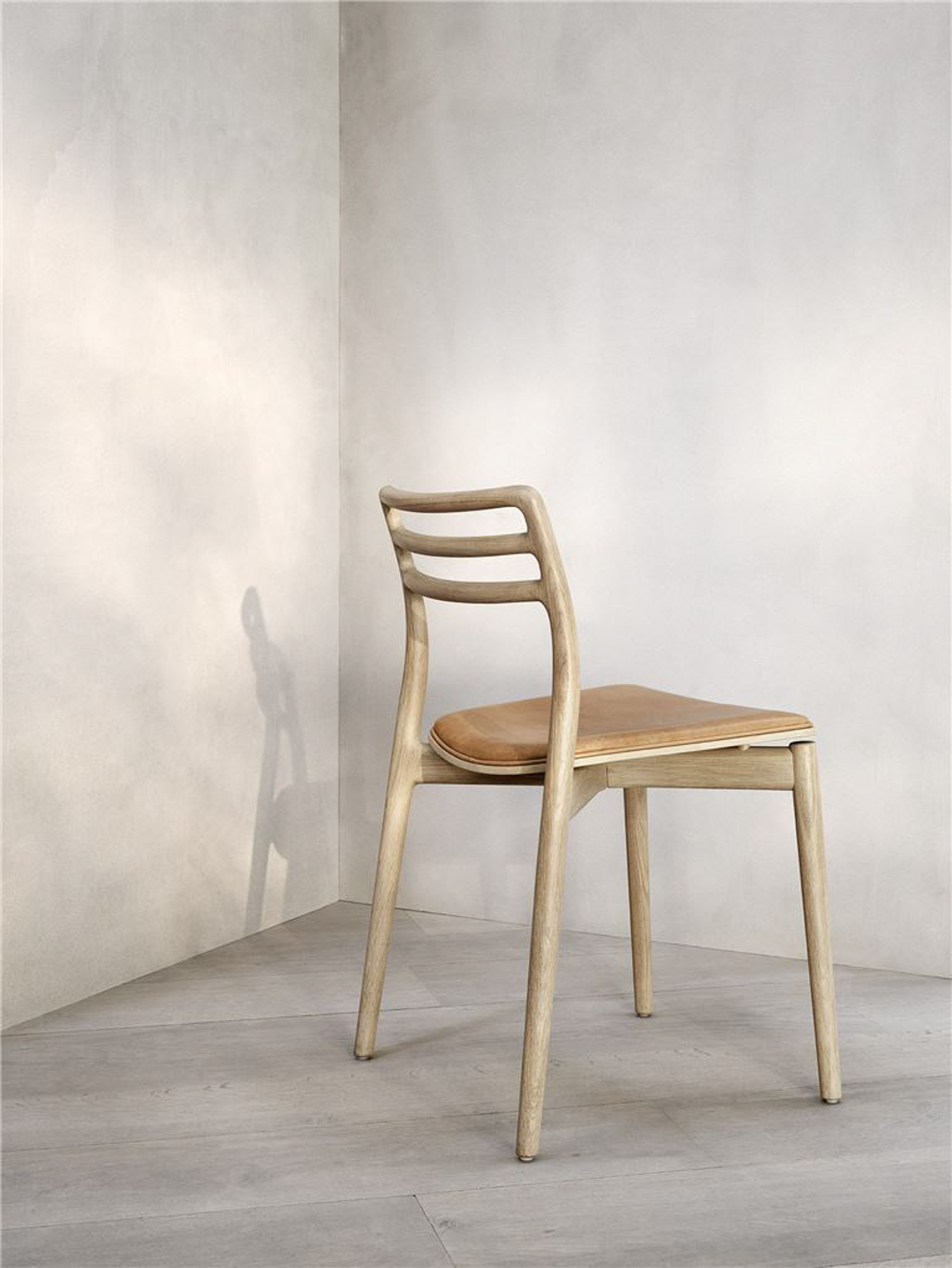 VIPP 481 // CABIN CHAIR - LIGHT OAK, LEATHER SAND