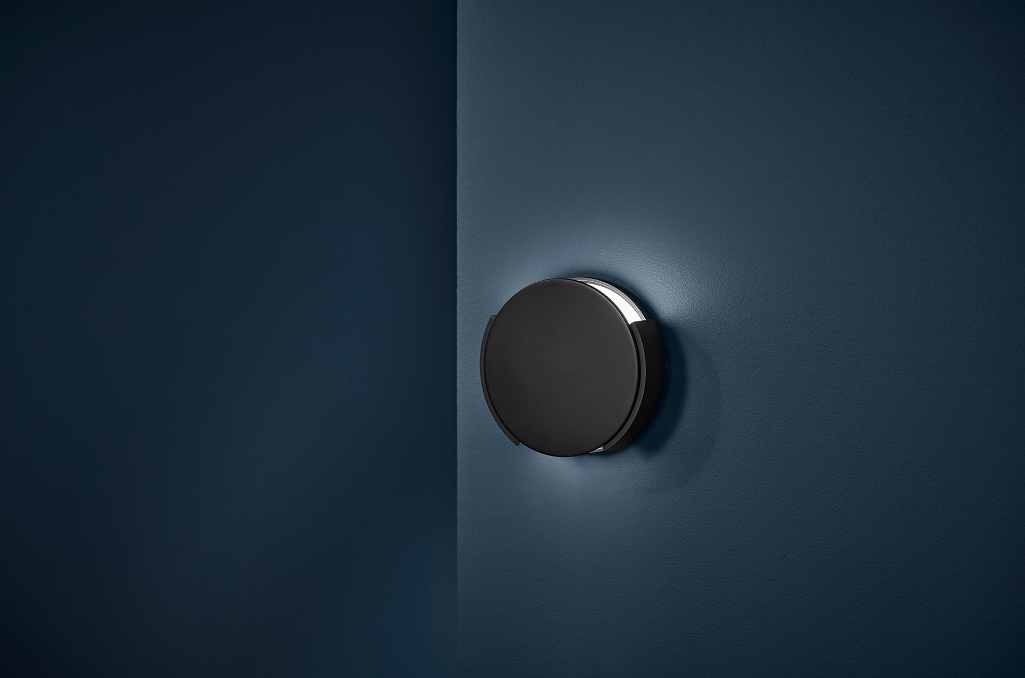 FRANDSEN // ROTATE WALL LAMP EU - BLACK