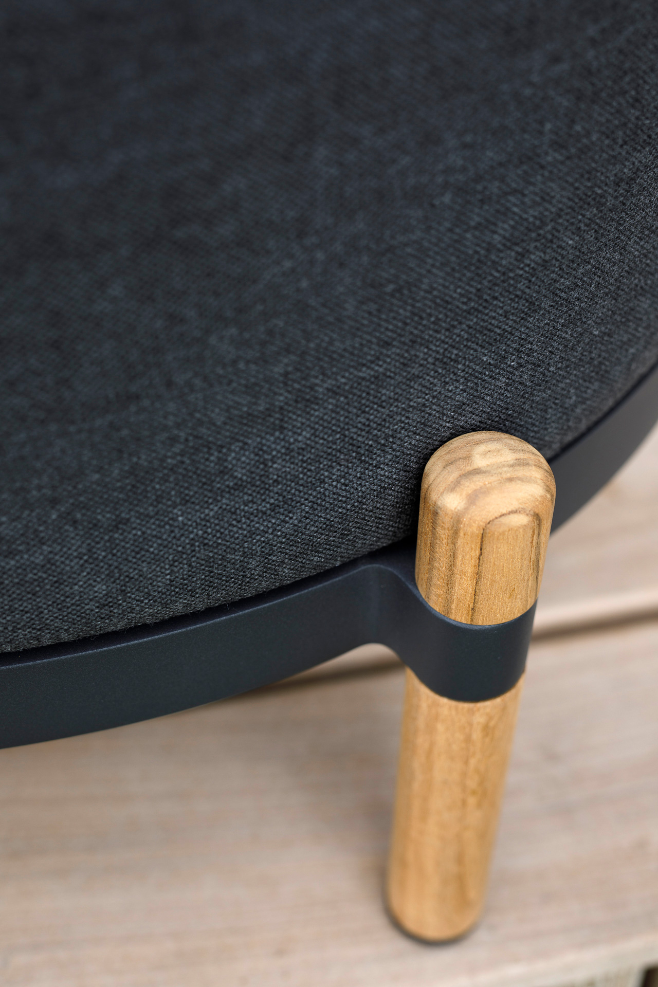 MINDO // MINDO 107 STOOL - DARK GRAY | Soot