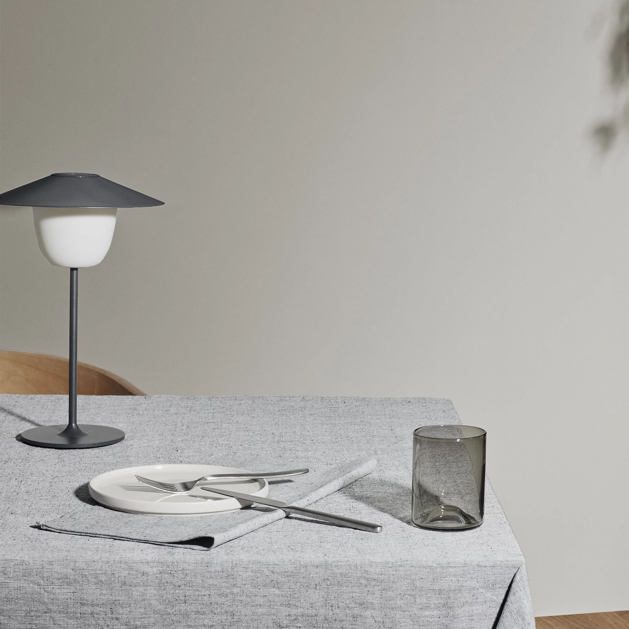 BLOMUS // ANI LAMP LARGE - MOBILE LED-TISCHLEUCHTE | MAGNET