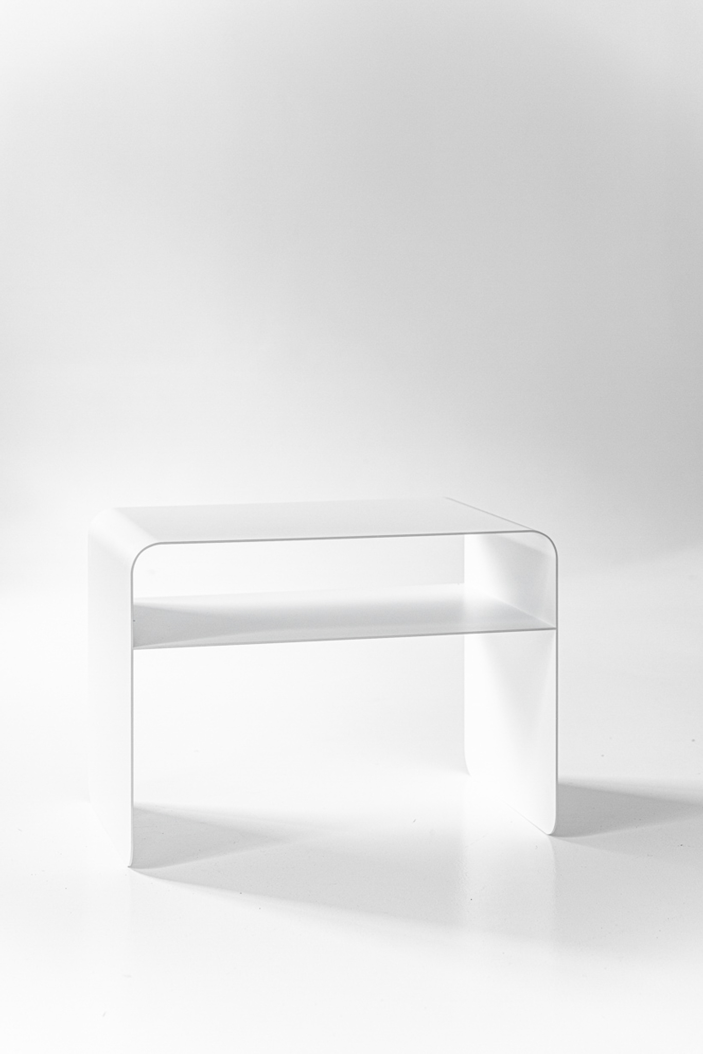 METALLBUDE // COSMO - SIDE TABLE - WHITE