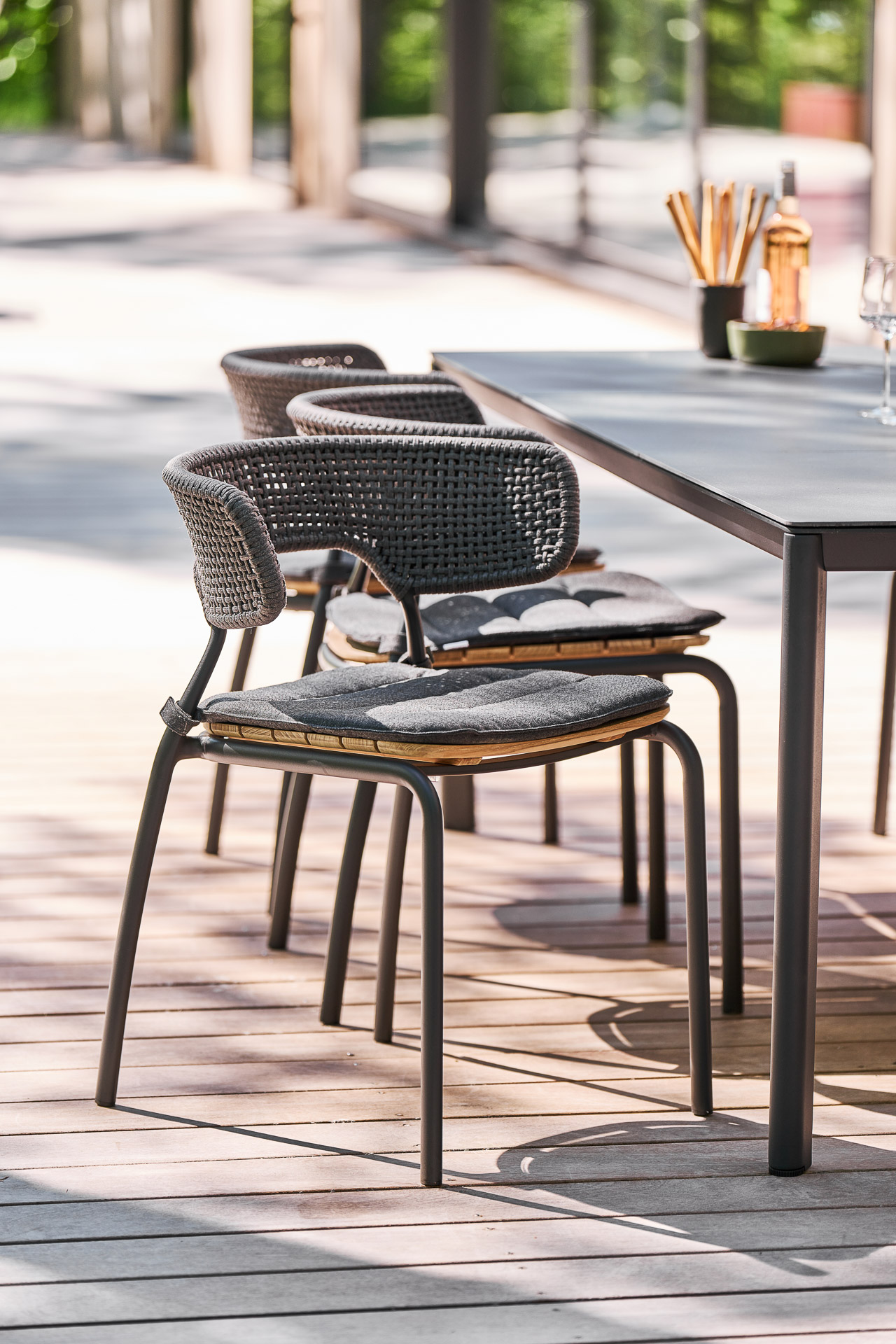 MINDO // MINDO 101 - DINING CHAIR | DARK GRAY