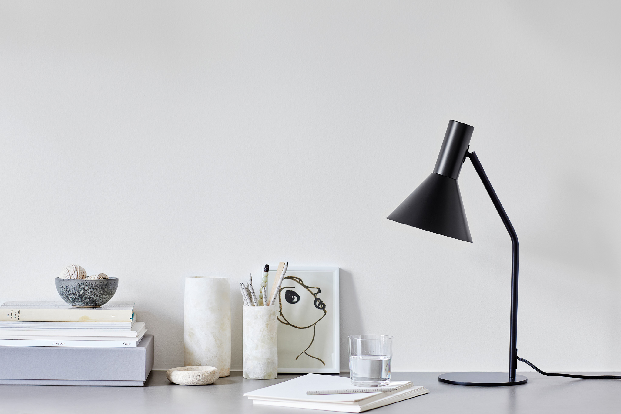 FRANDSEN // LYSS TABLE LAMP EU - MATT BLACK