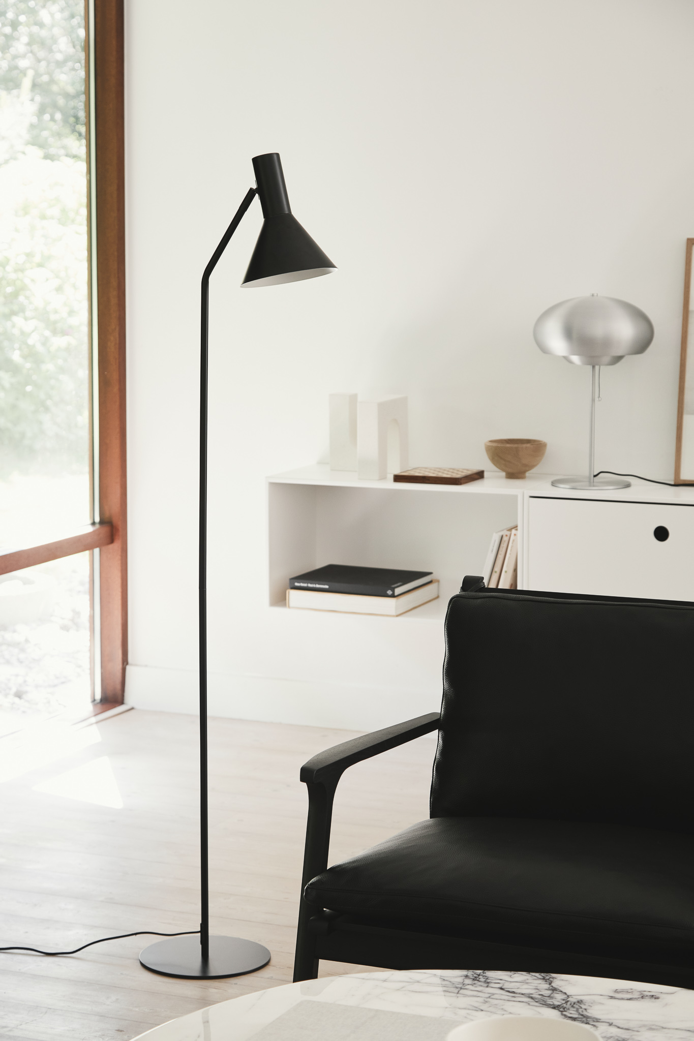 FRANDSEN // LYSS FLOOR LAMP EU - MATT BLACK