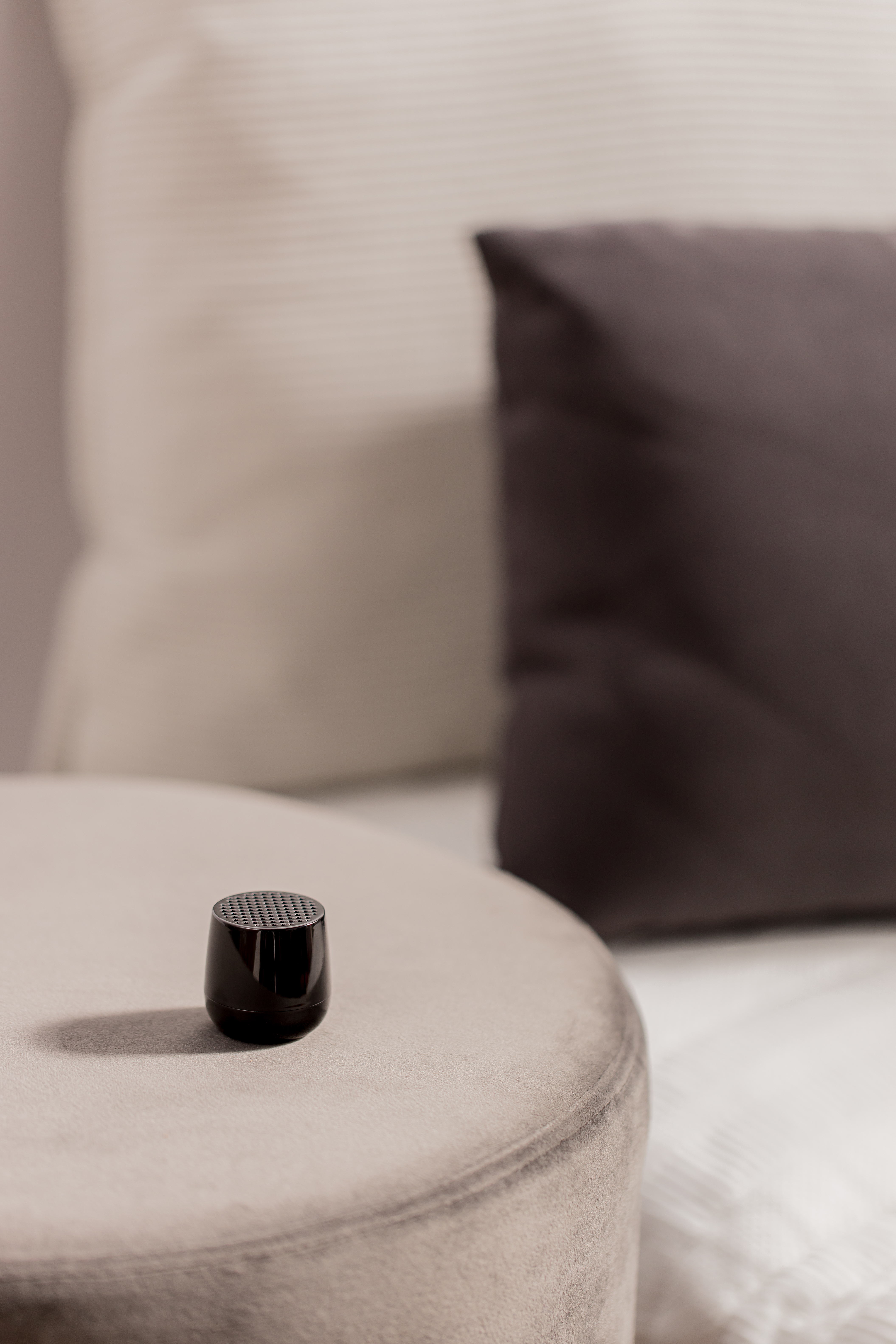 LEXON DESIGN // MINO+ - BLUETOOTH SPEAKER | BLACK