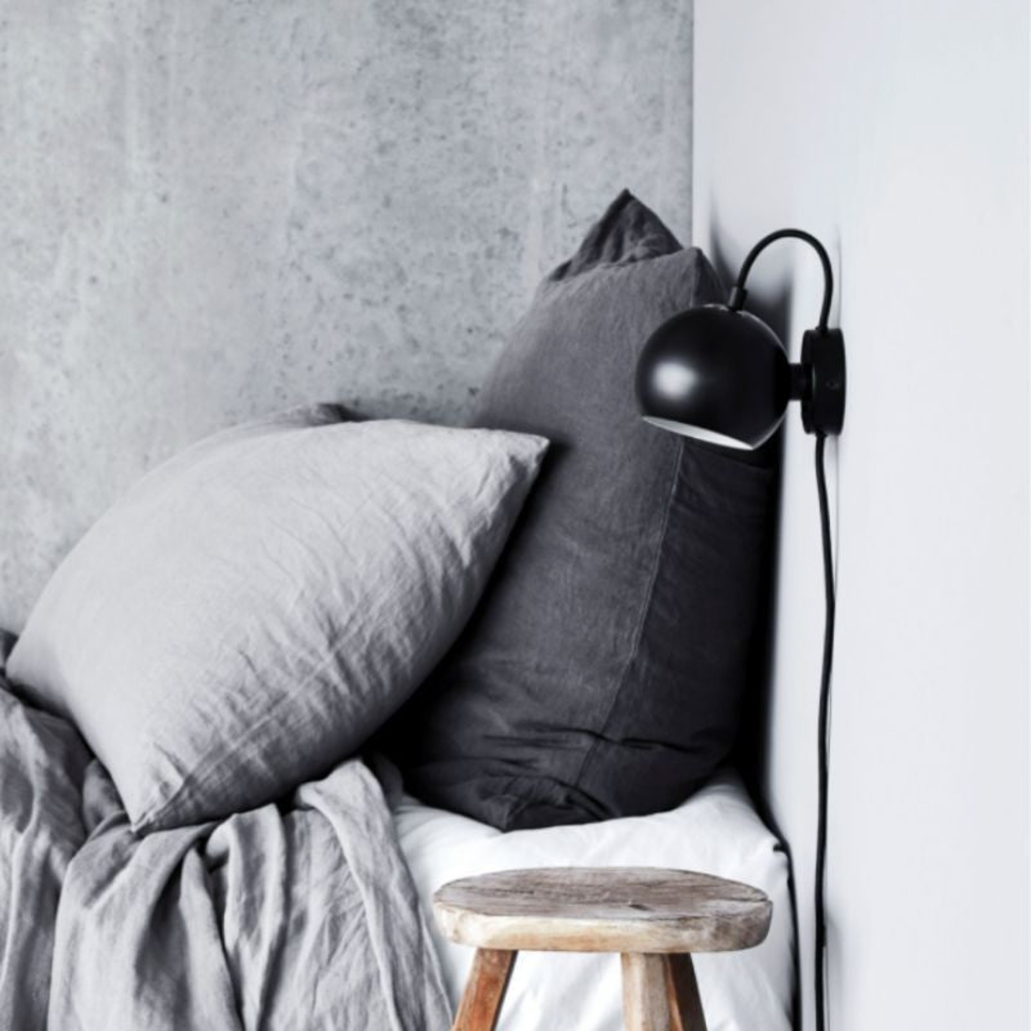 FRANDSEN // BALL WALL LAMP Ø12 EU - MATT BLACK