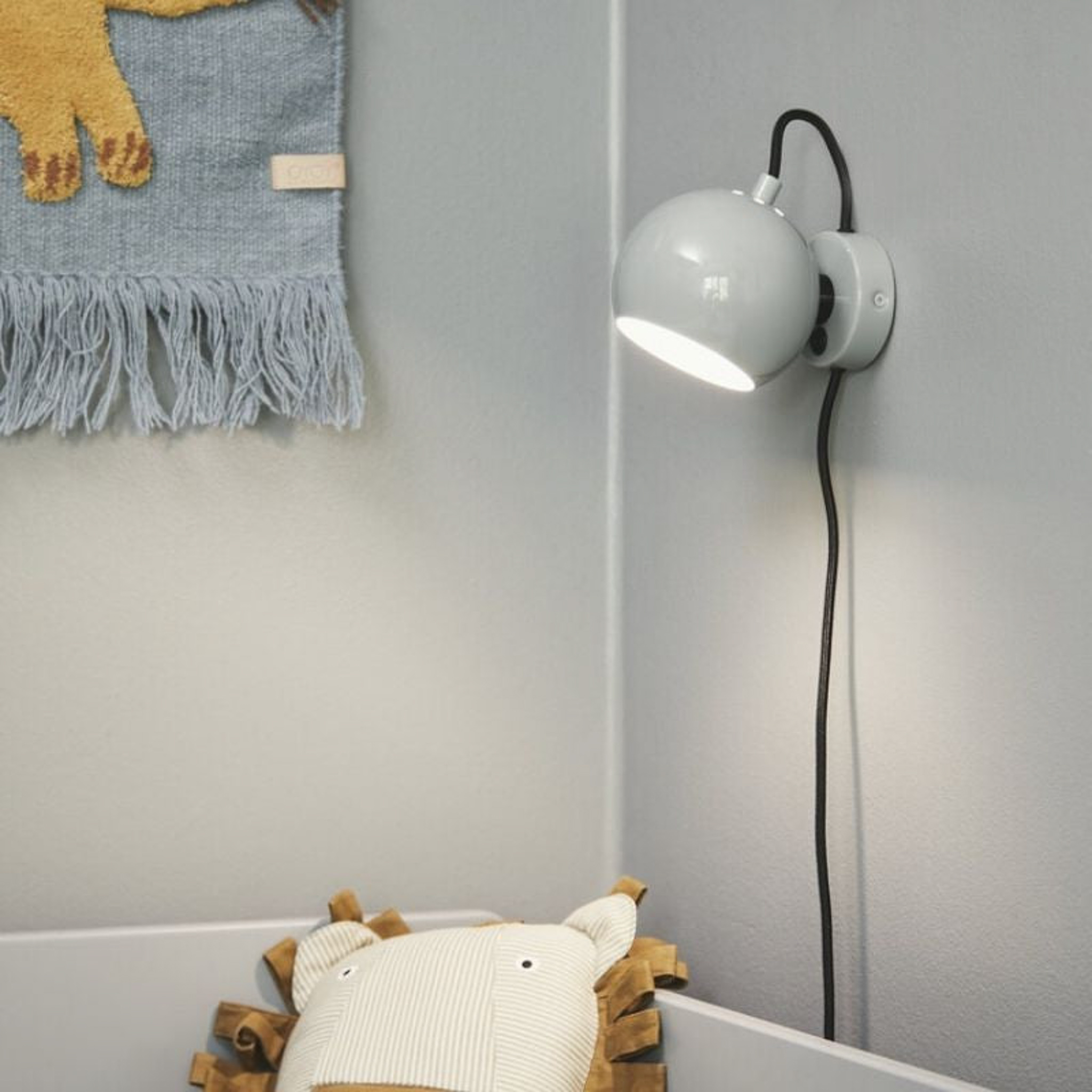 FRANDSEN // BALL WALL LAMP Ø12 EU - MATT WHITE