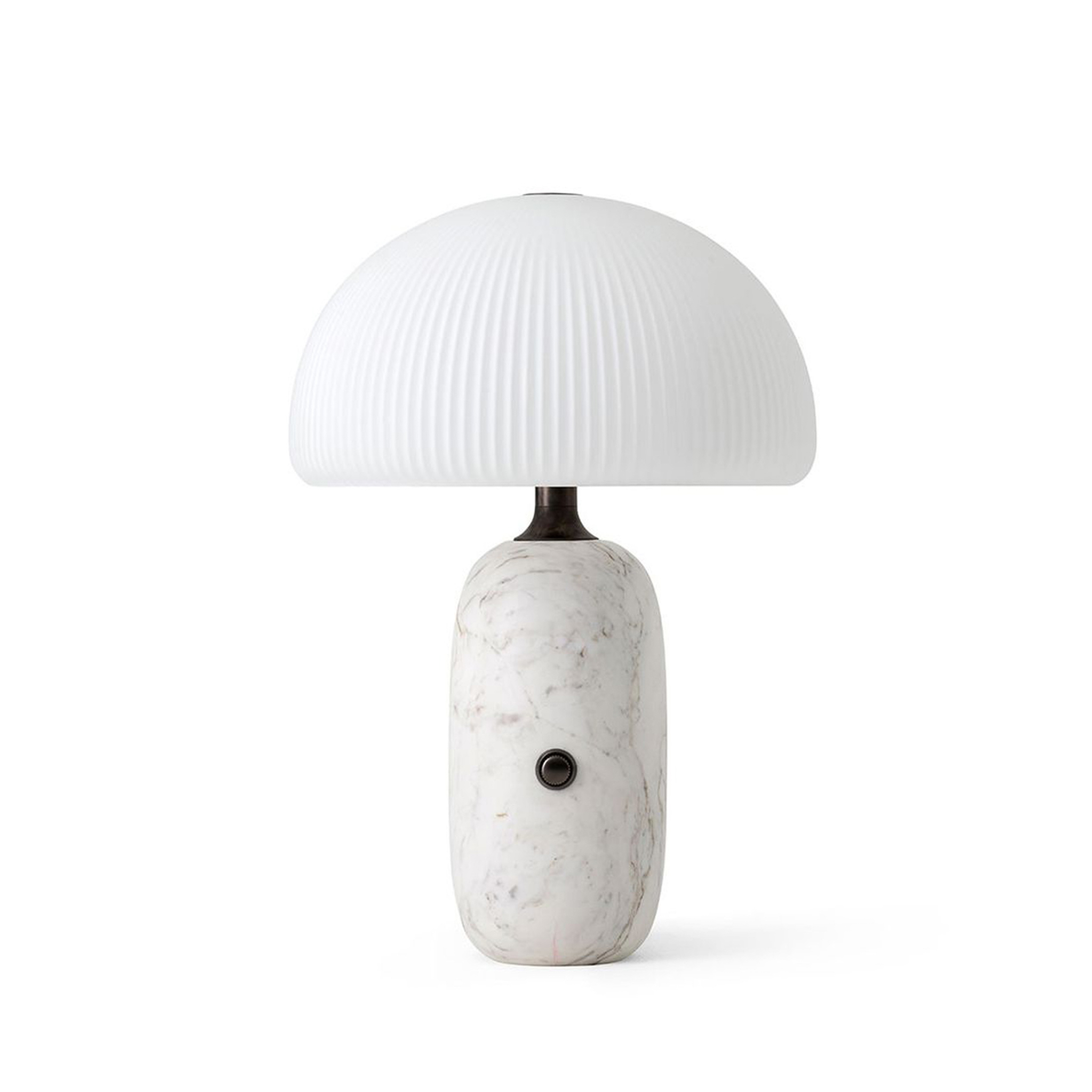 VIPP 592 // SCULPTURE TABLE LAMP | WHITE