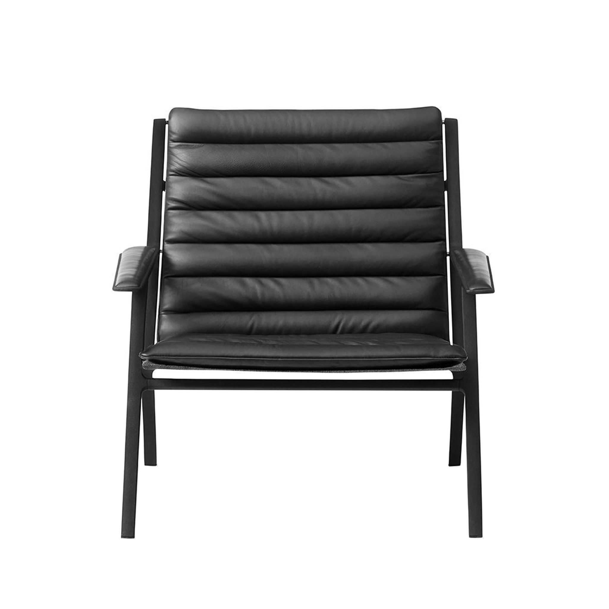 VIPP 456 // LOUNGE CHAIR | BLACK LEATHER