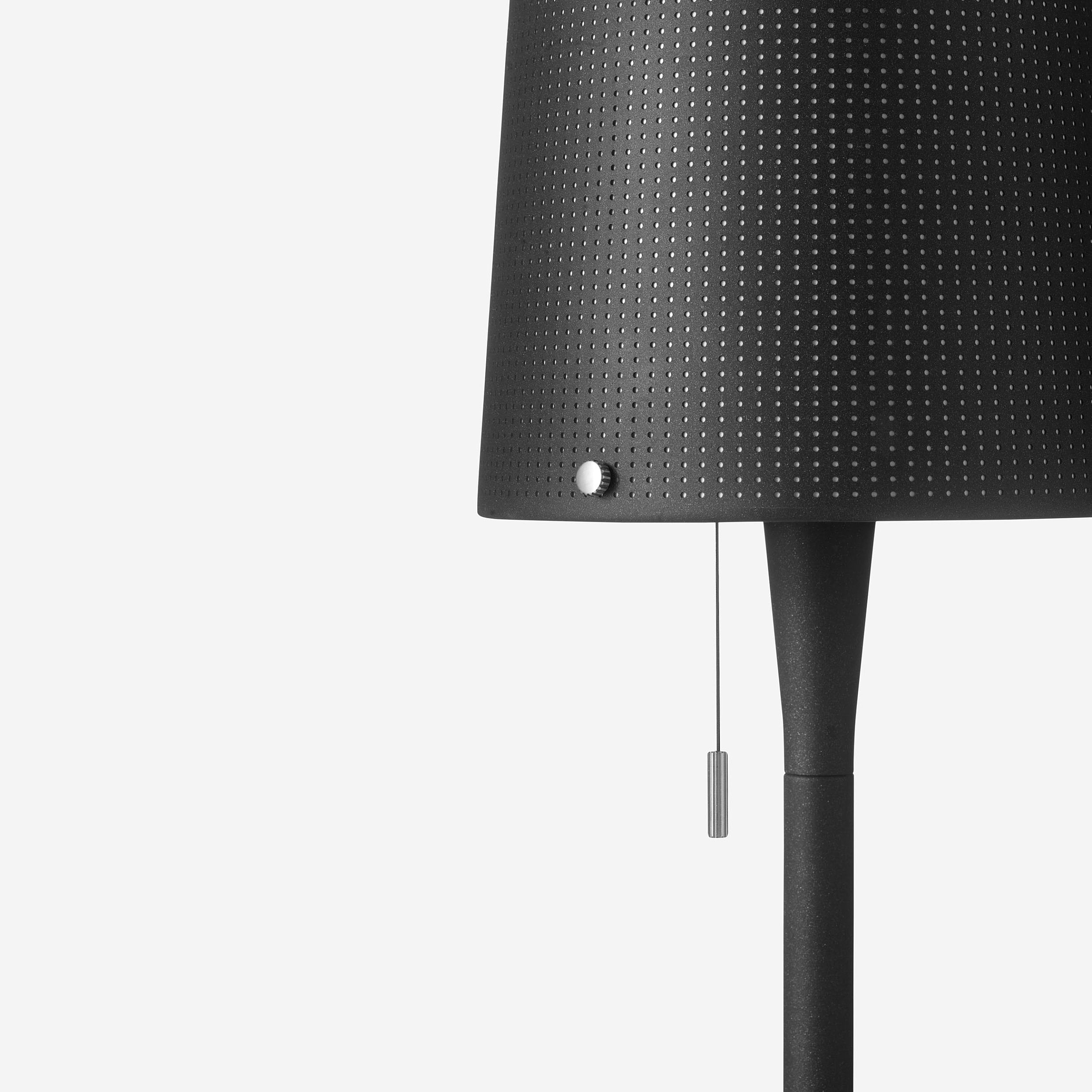 VIPP 530 // TABLE LAMP - BLACK