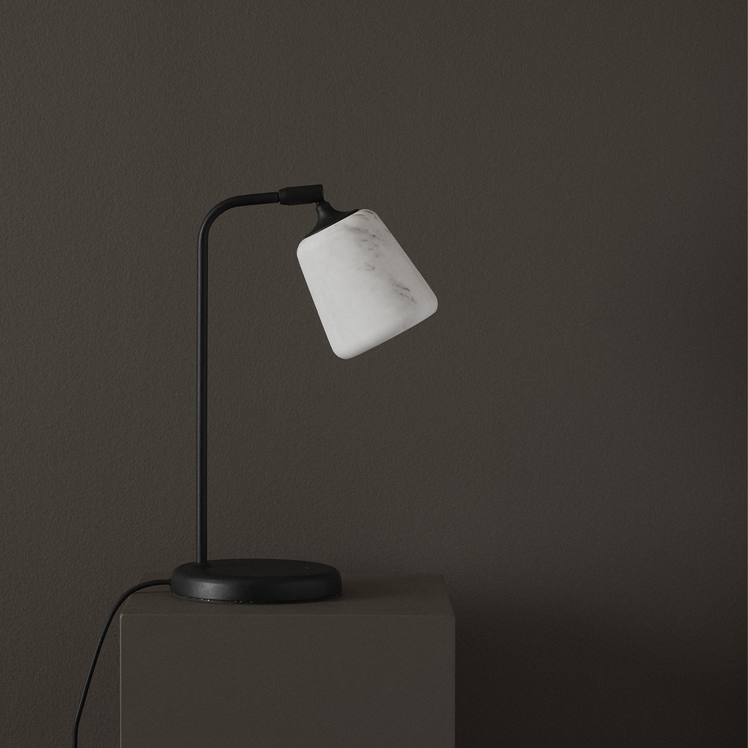 NEW WORKS // MATERIAL TABLE LAMP  - TISCHLAMPE | WHITE MARBLE | WEIß